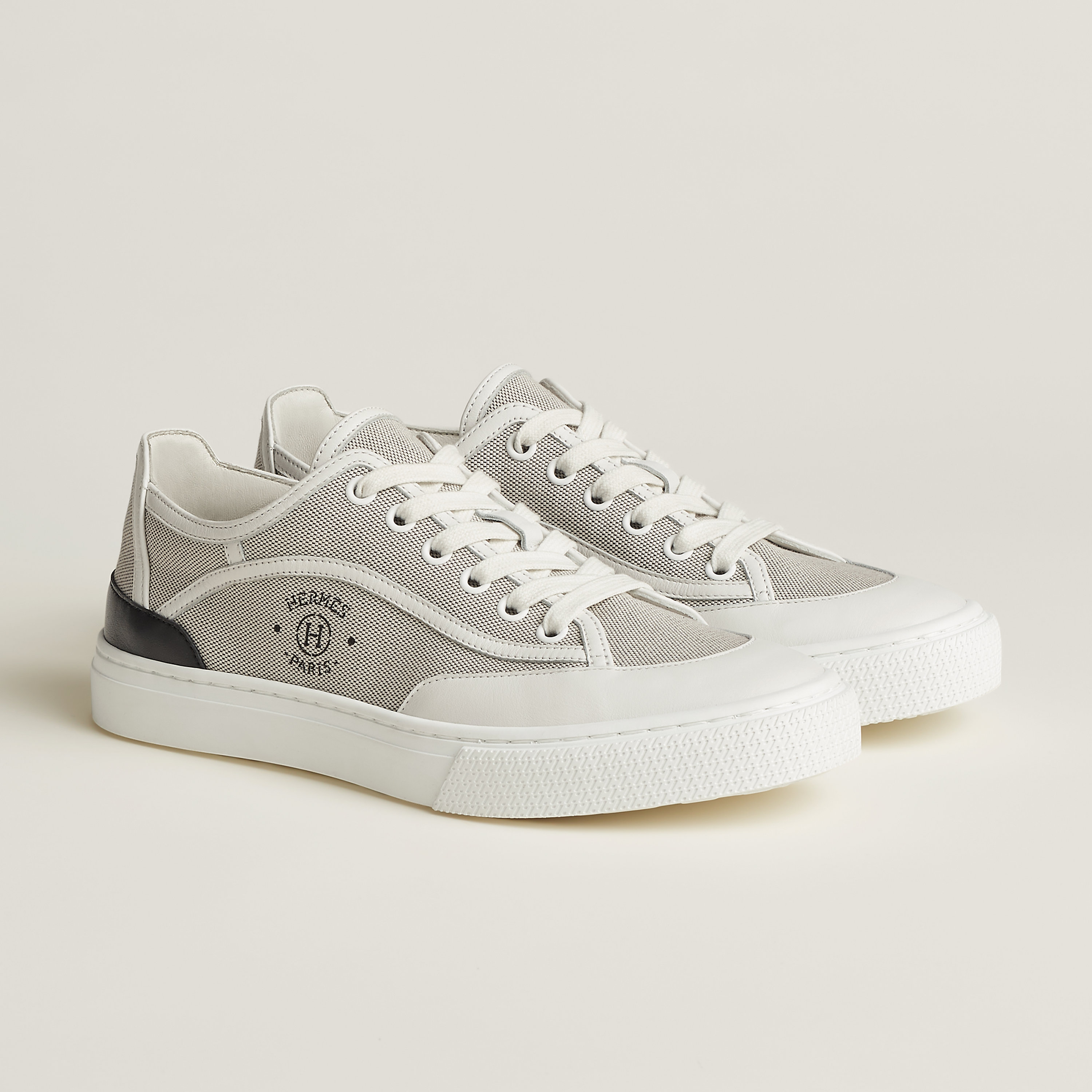 Sneakers Get