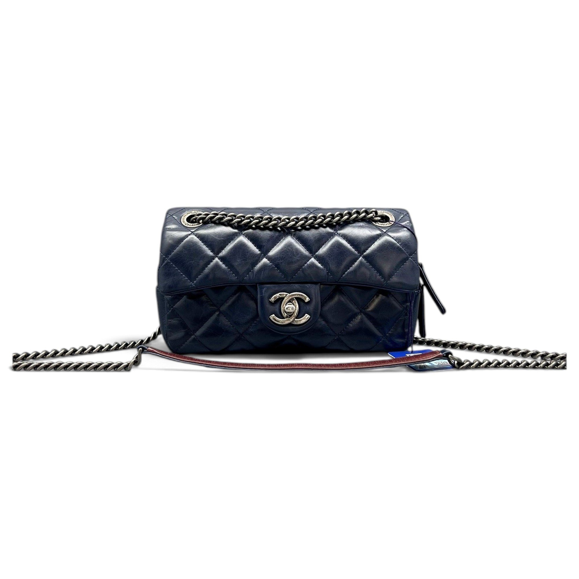 Timeless/Classique leather crossbody bag