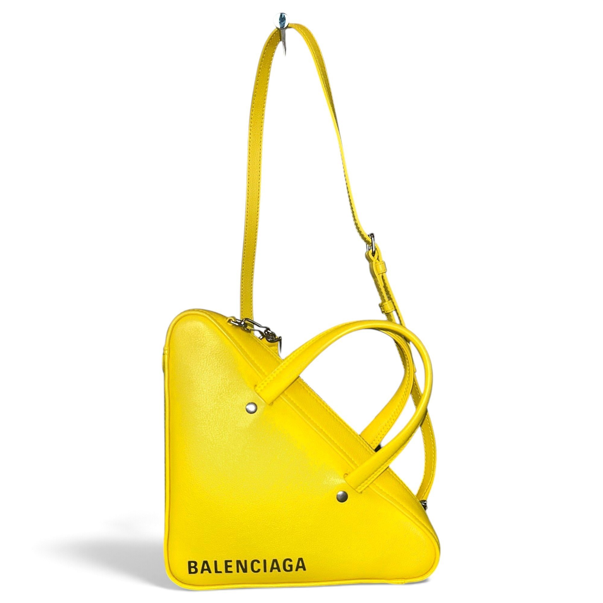 Triangle leather handbag