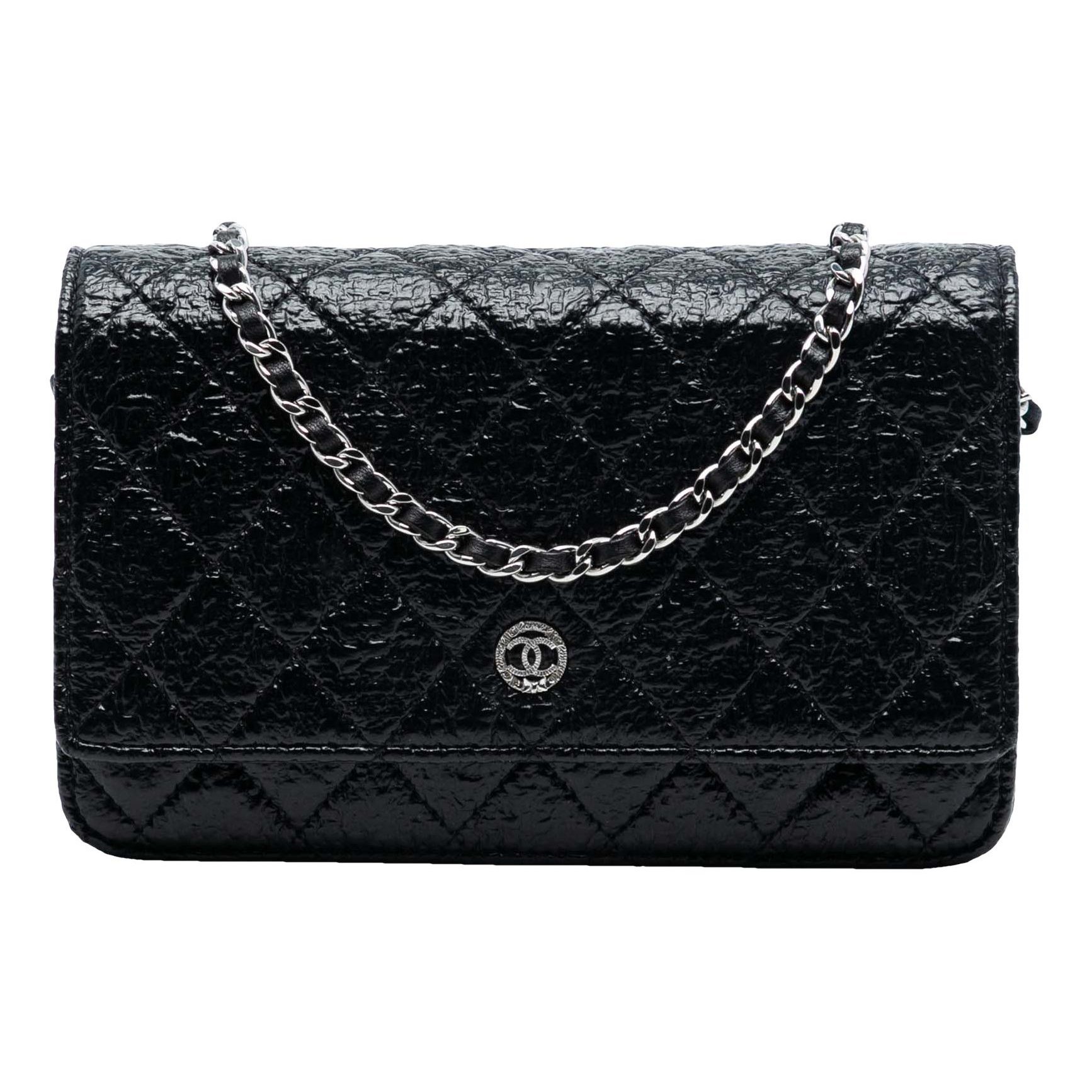 Wallet On Chain patent leather crossbody bag