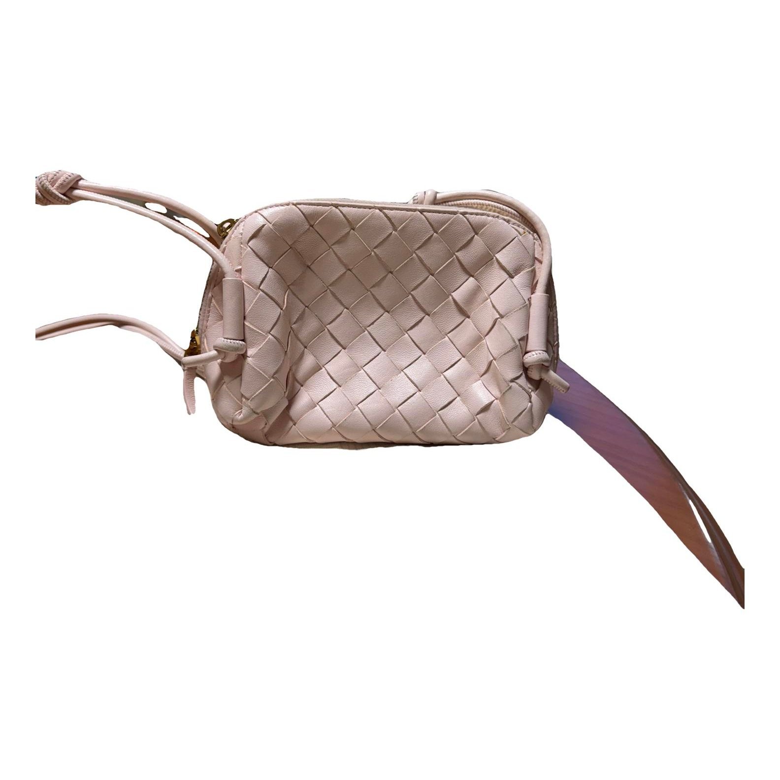 Loop leather handbag