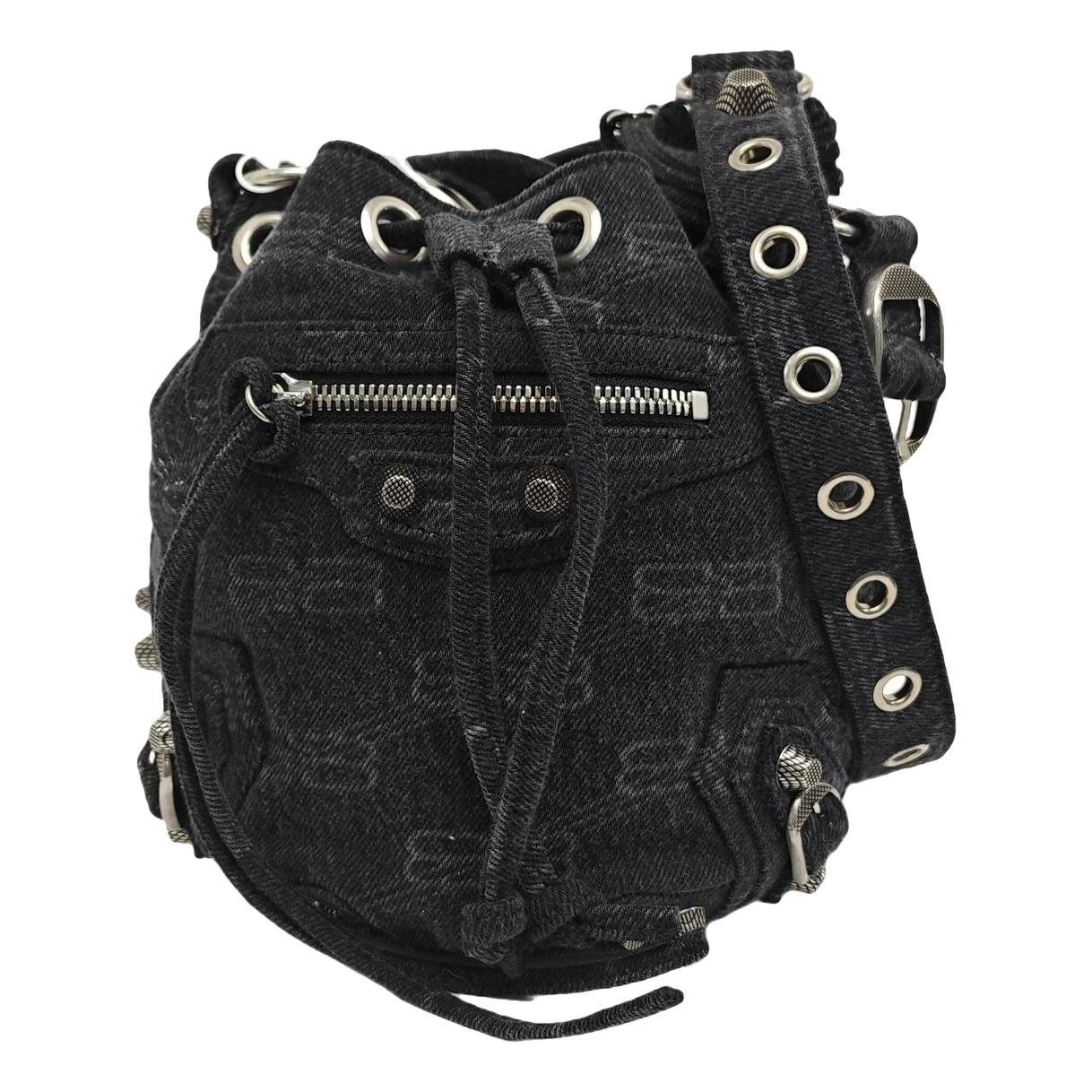 Cloth handbag