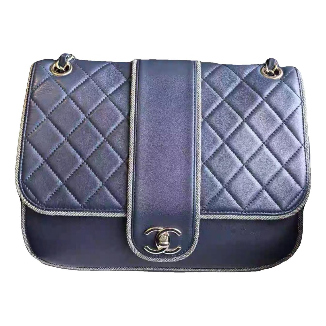 Chanel Timeless/Classique leather crossbody bag