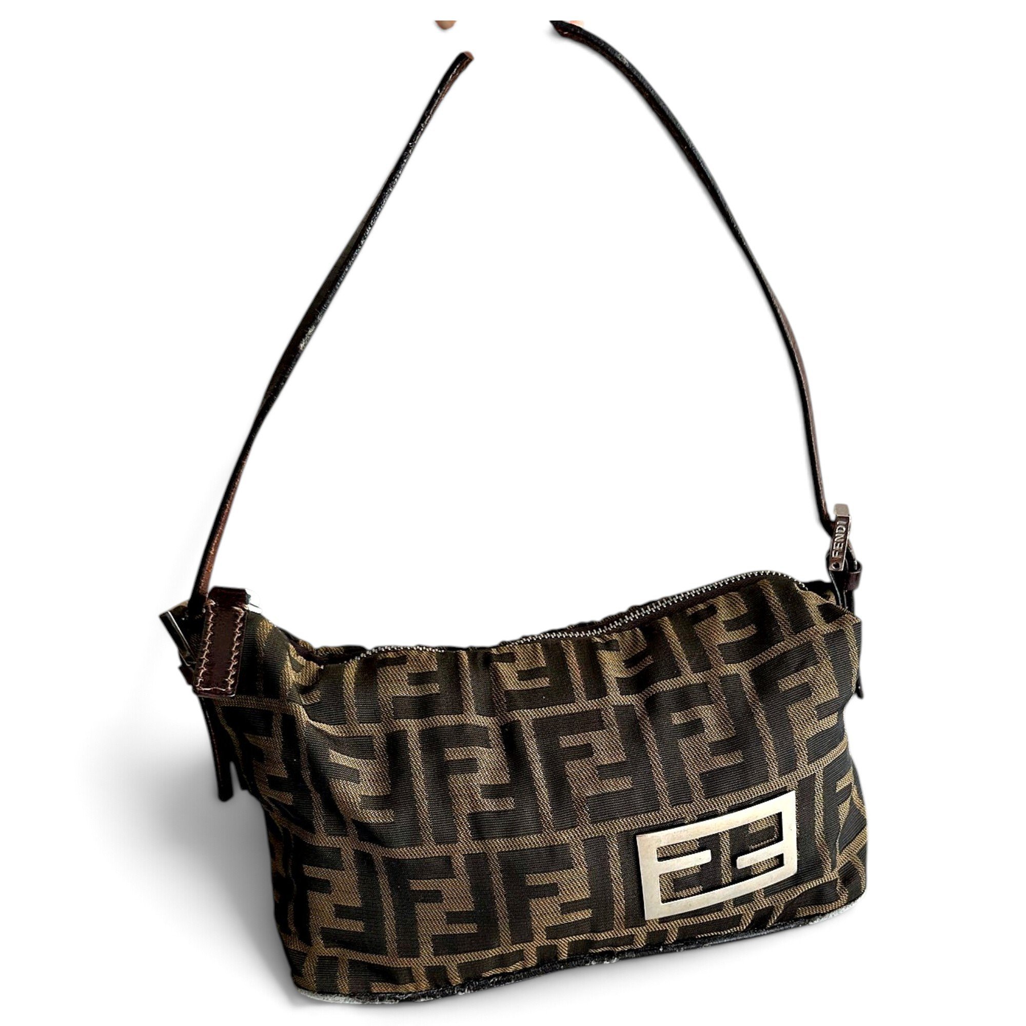Baguette cloth handbag