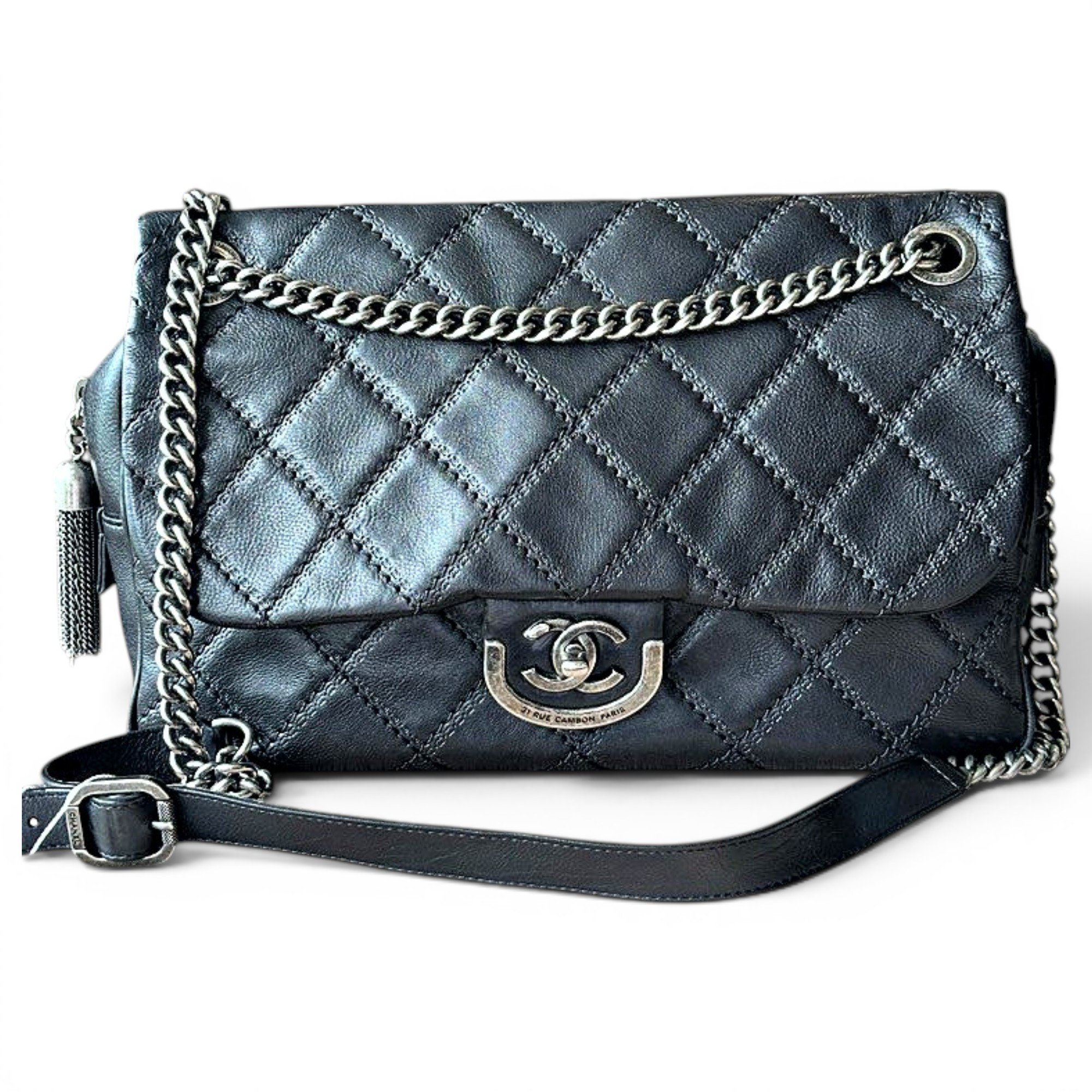 Timeless/Classique leather crossbody bag