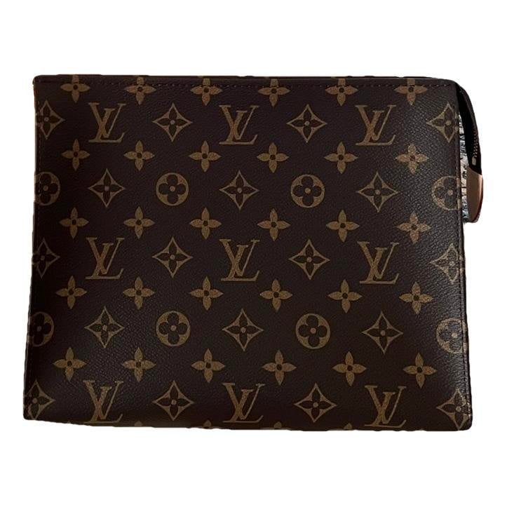 Leather clutch bag
