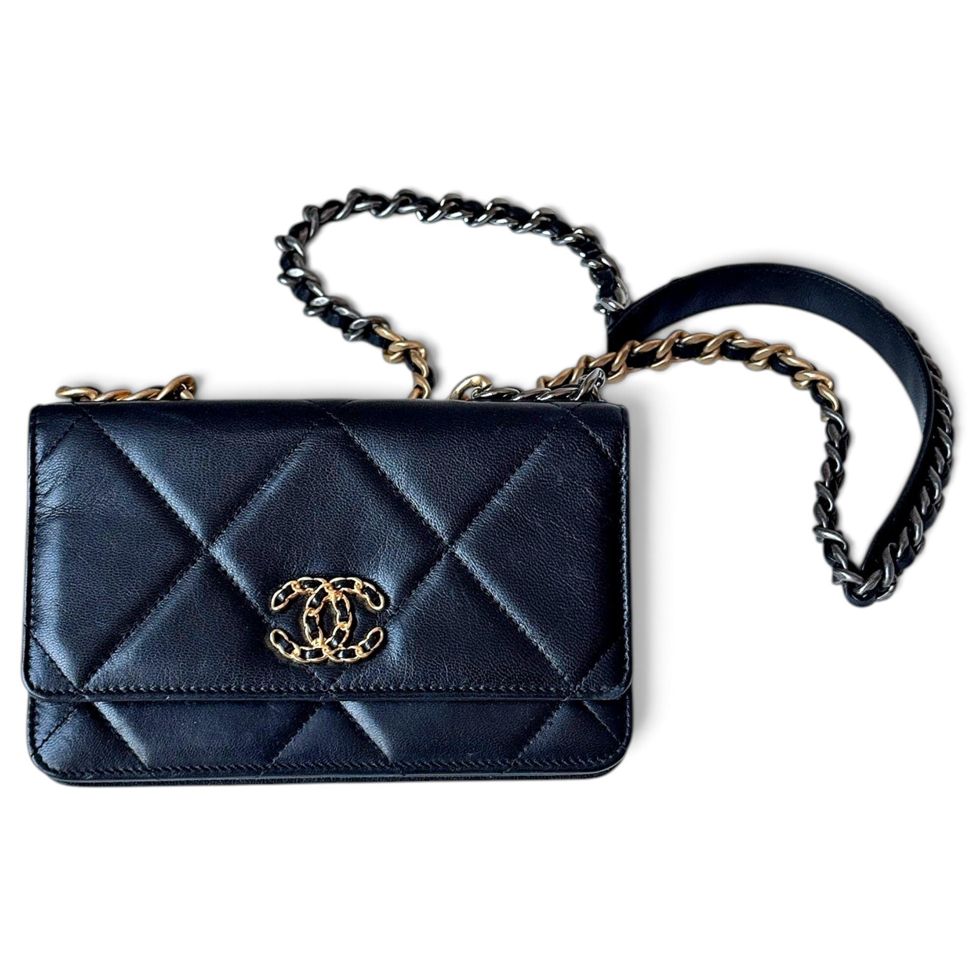 Wallet On Chain Chanel 19 leather handbag