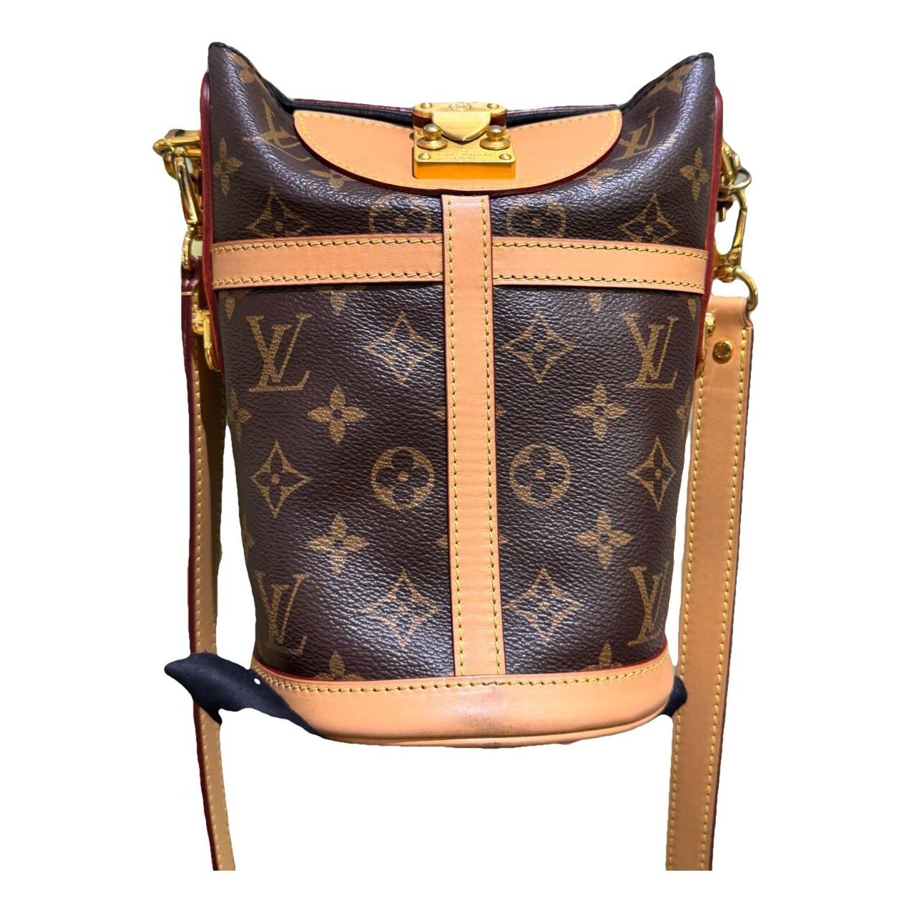 Duffle leather handbag