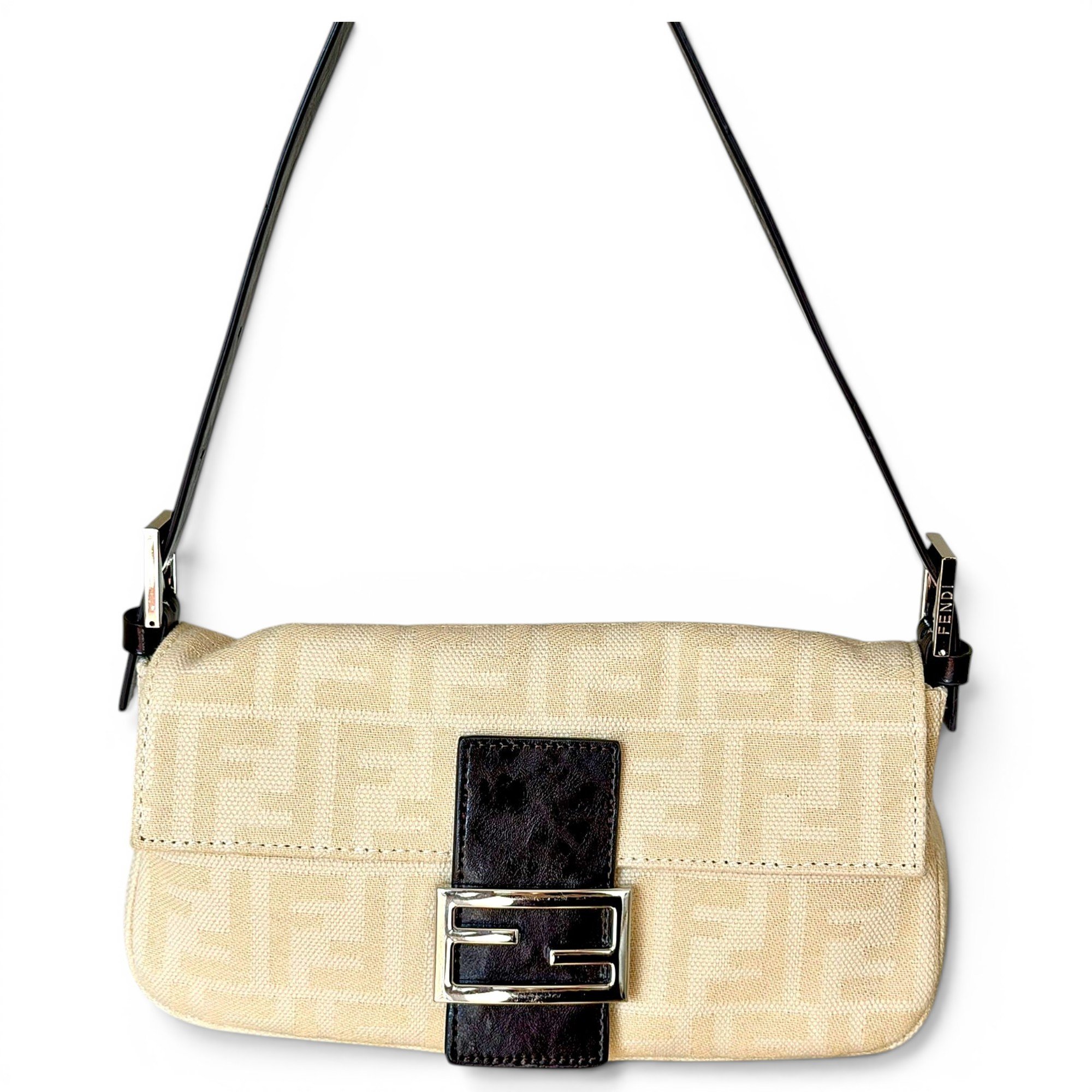 Baguette leather handbag