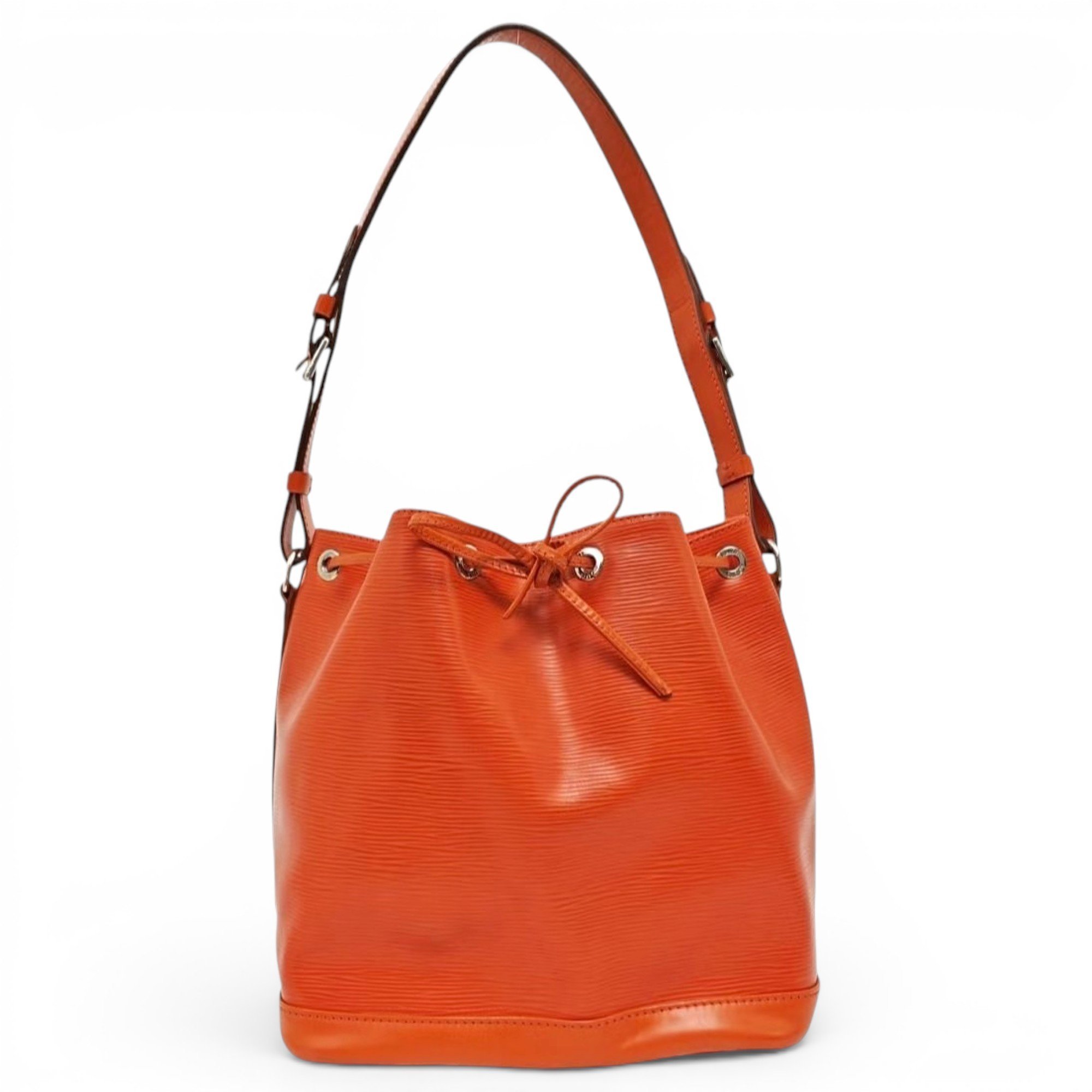 Noé leather handbag
