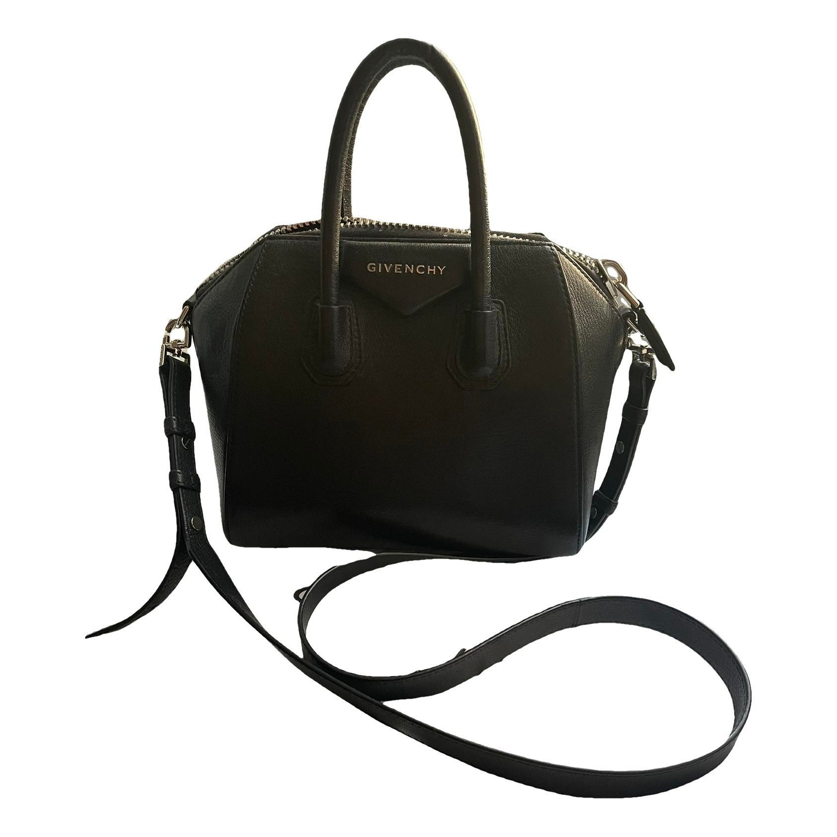 Antigona leather handbag