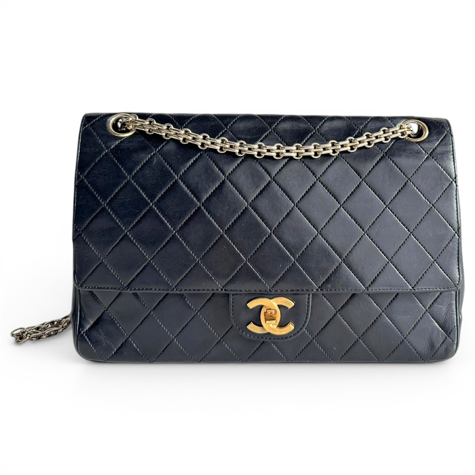 Chanel Timeless/Classique leather handbag