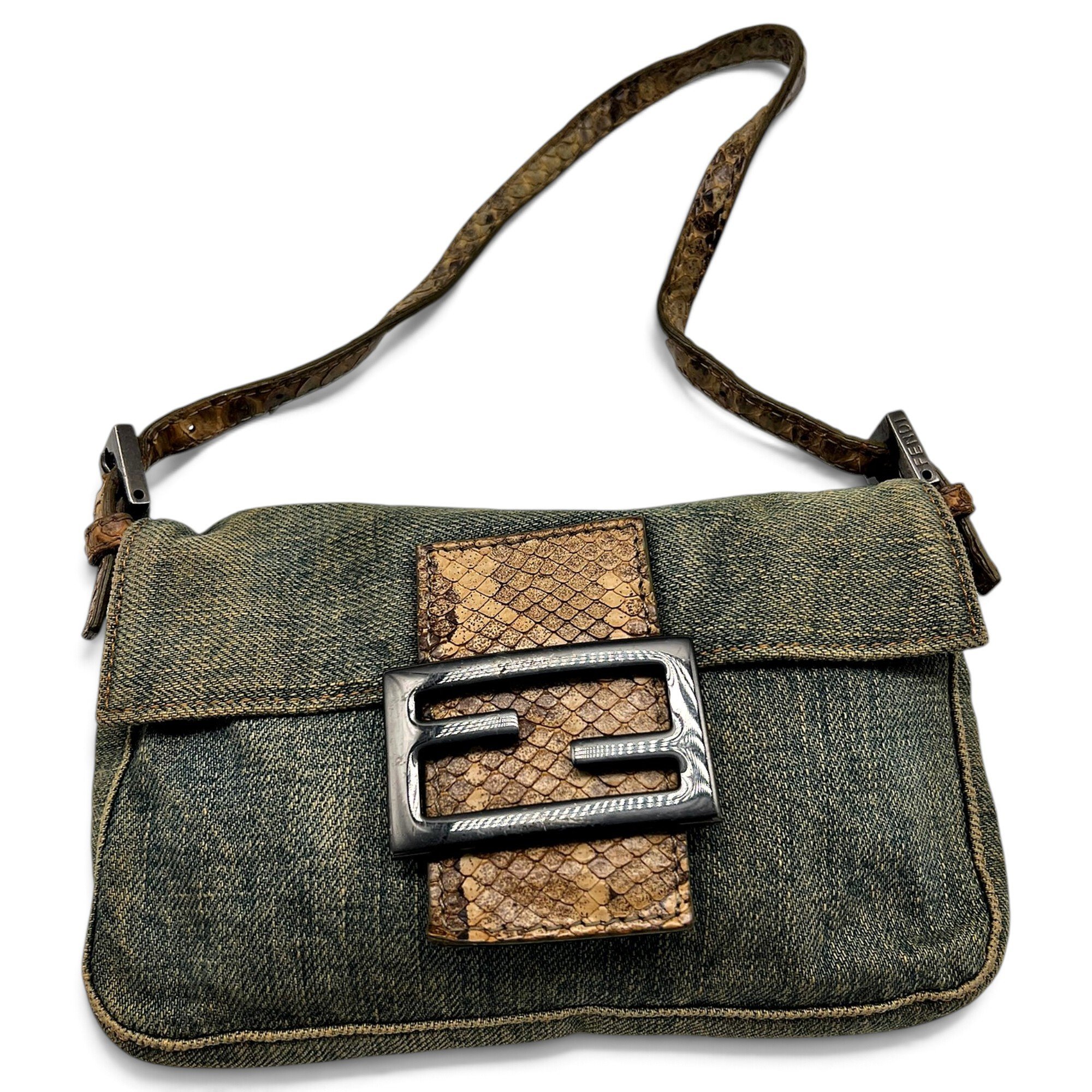 Baguette handbag