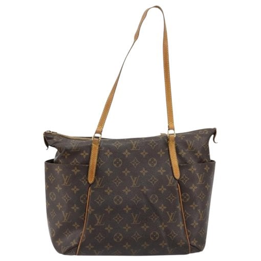 Totally leather tote