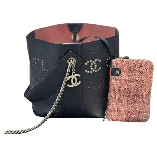 Leather handbag