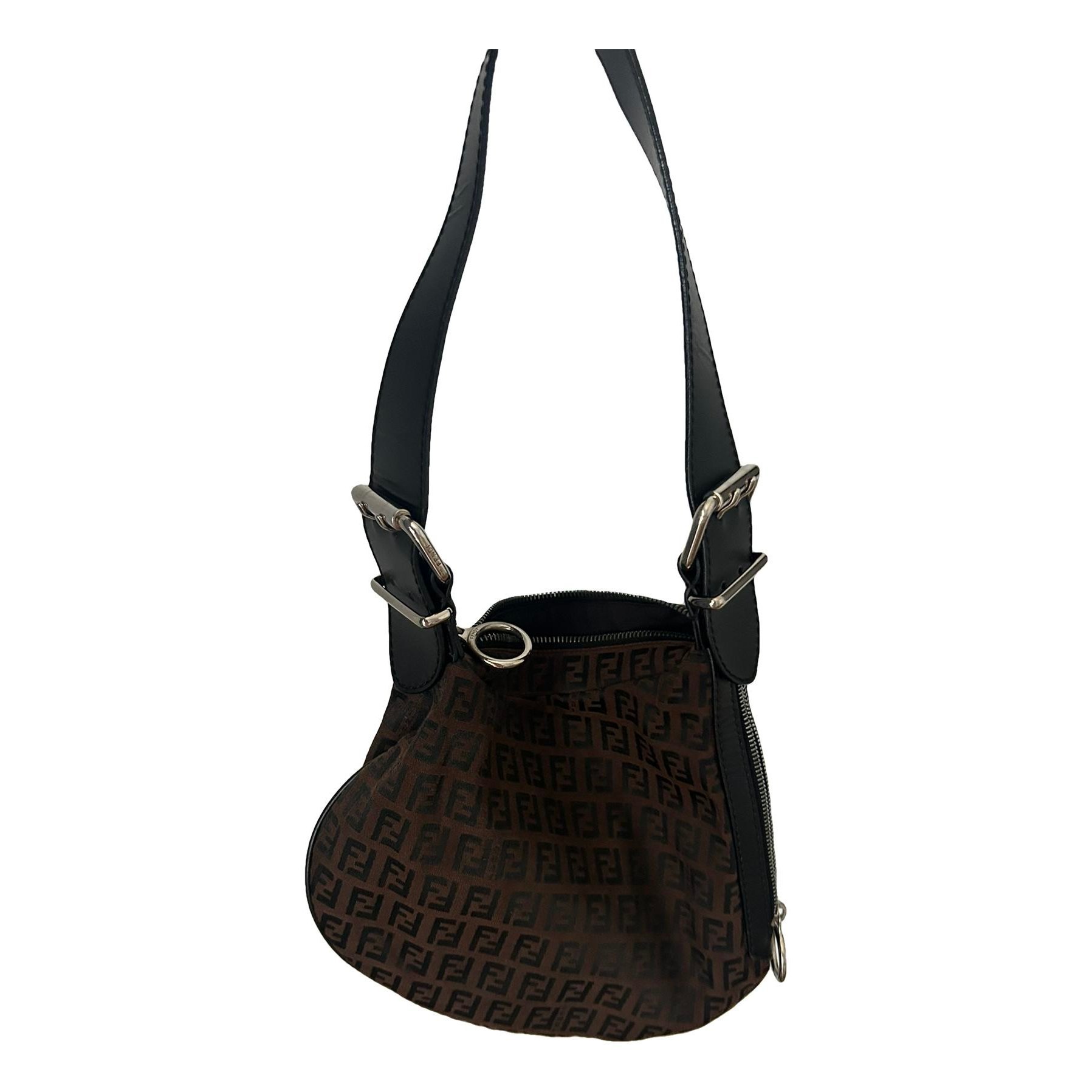 Oyster cloth handbag