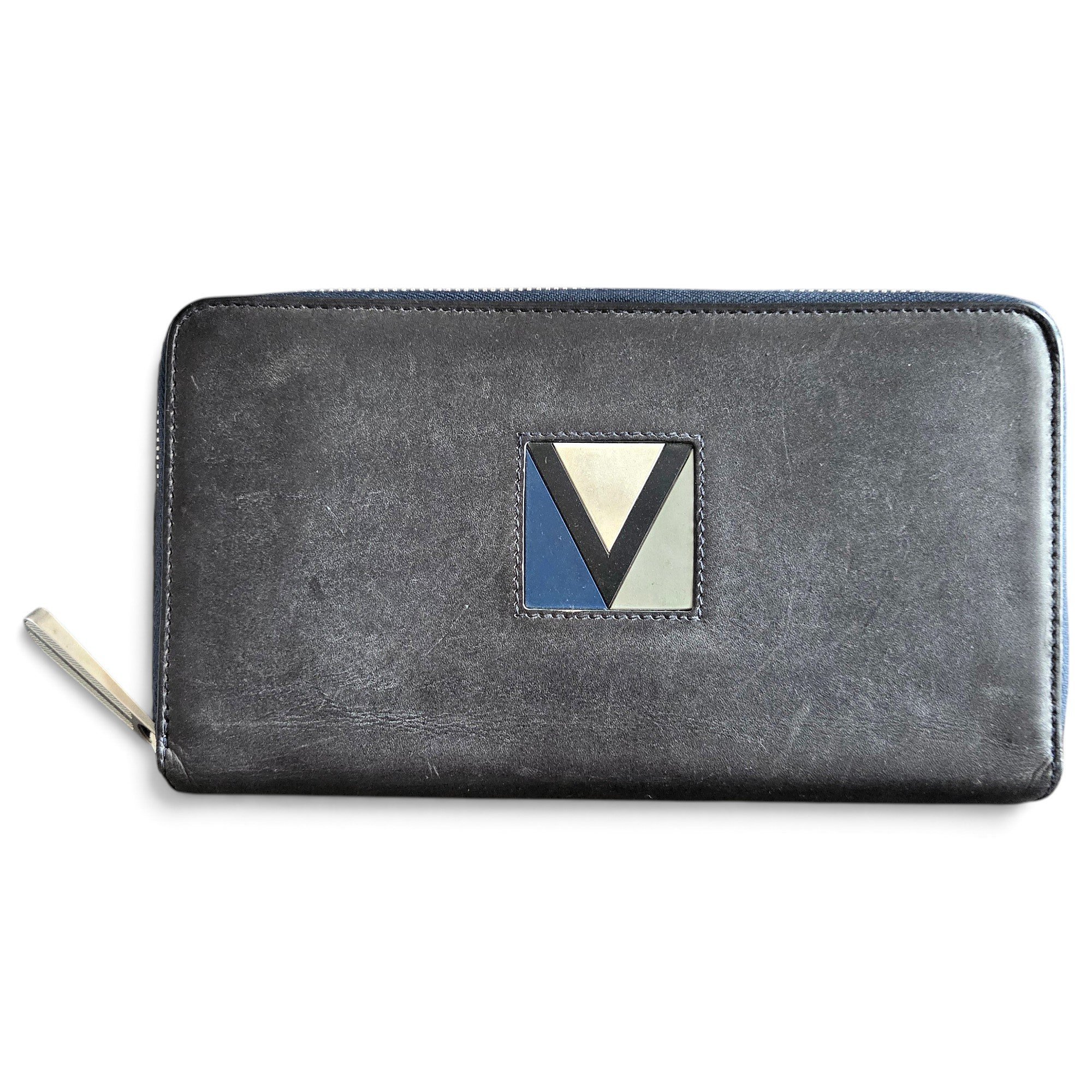 Leather clutch bag