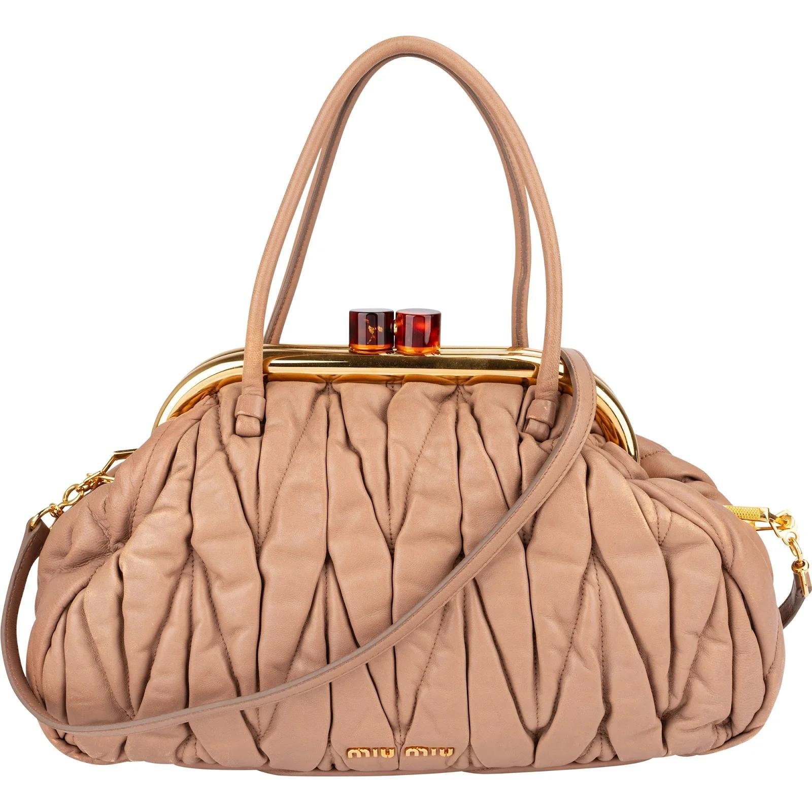 Matelassé leather handbag