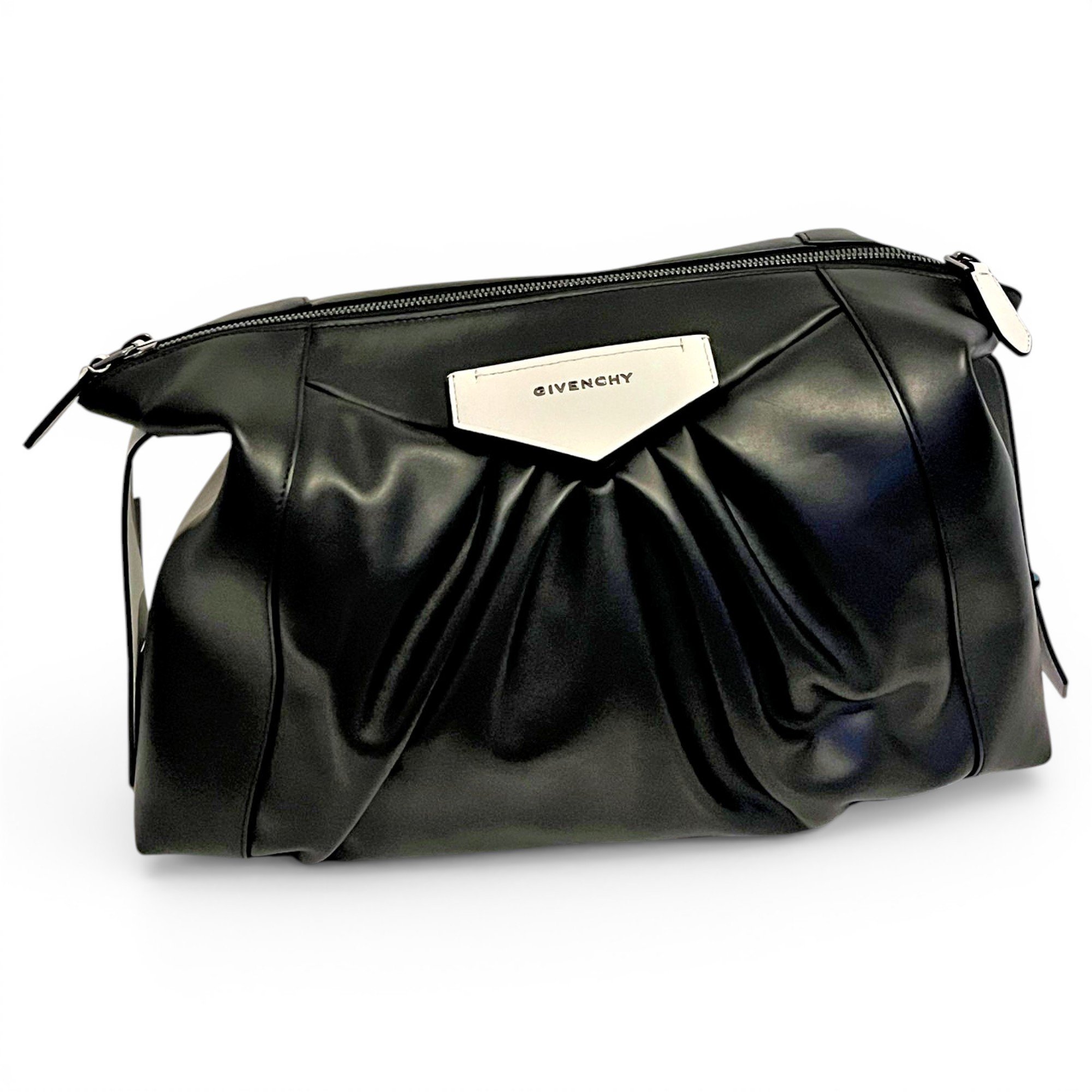 Antigona leather handbag