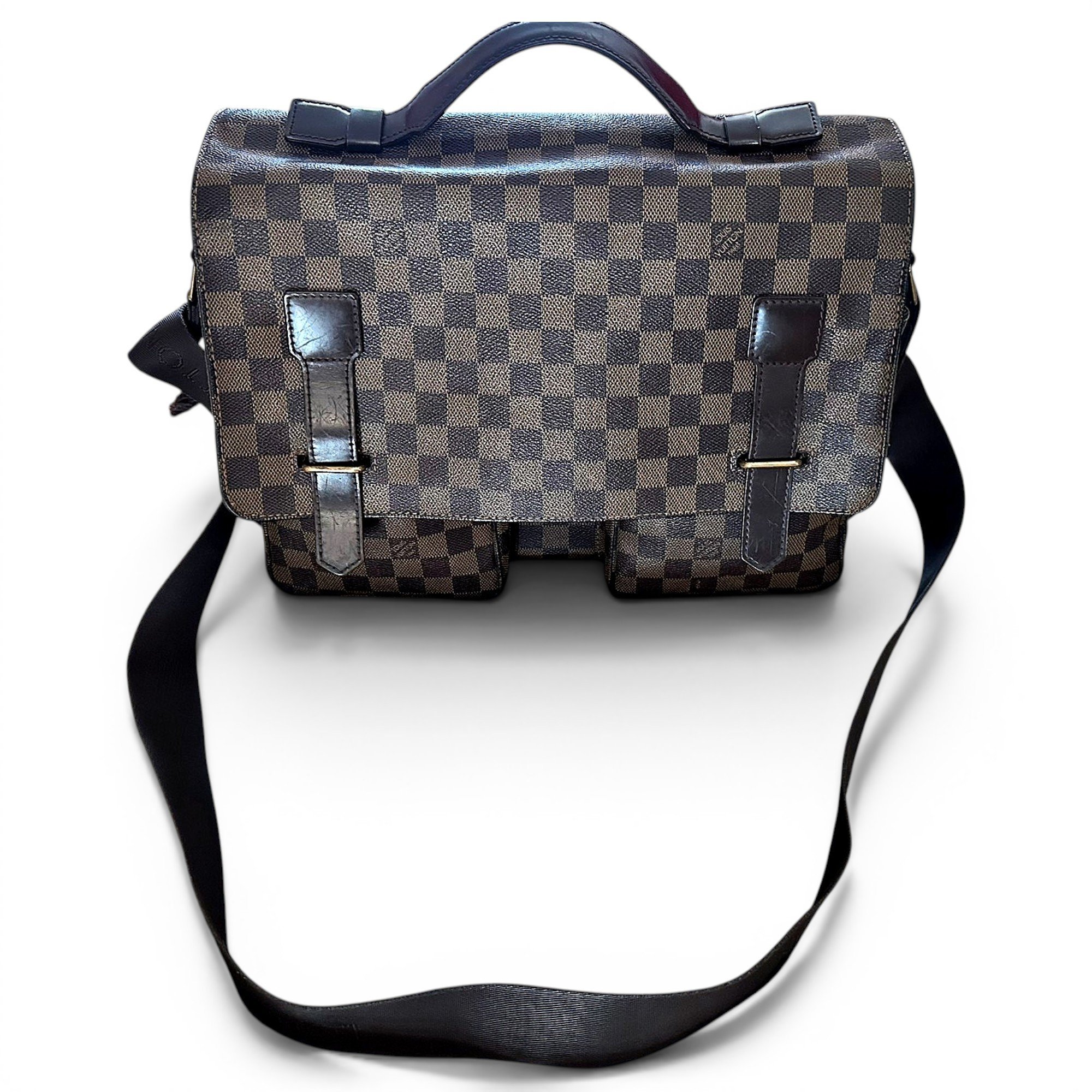 Leather travel bag