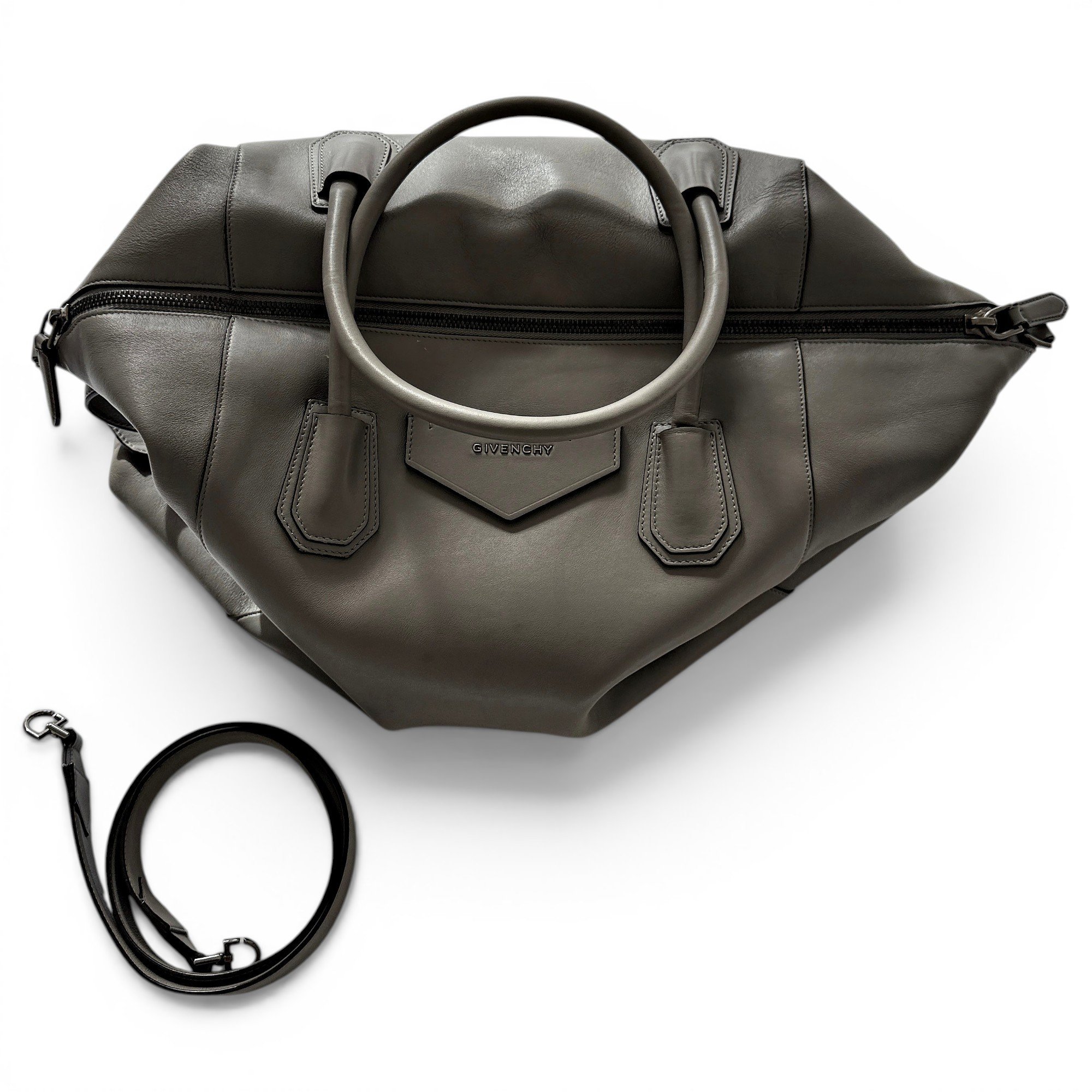 Givenchy Antigona leather 24h bag