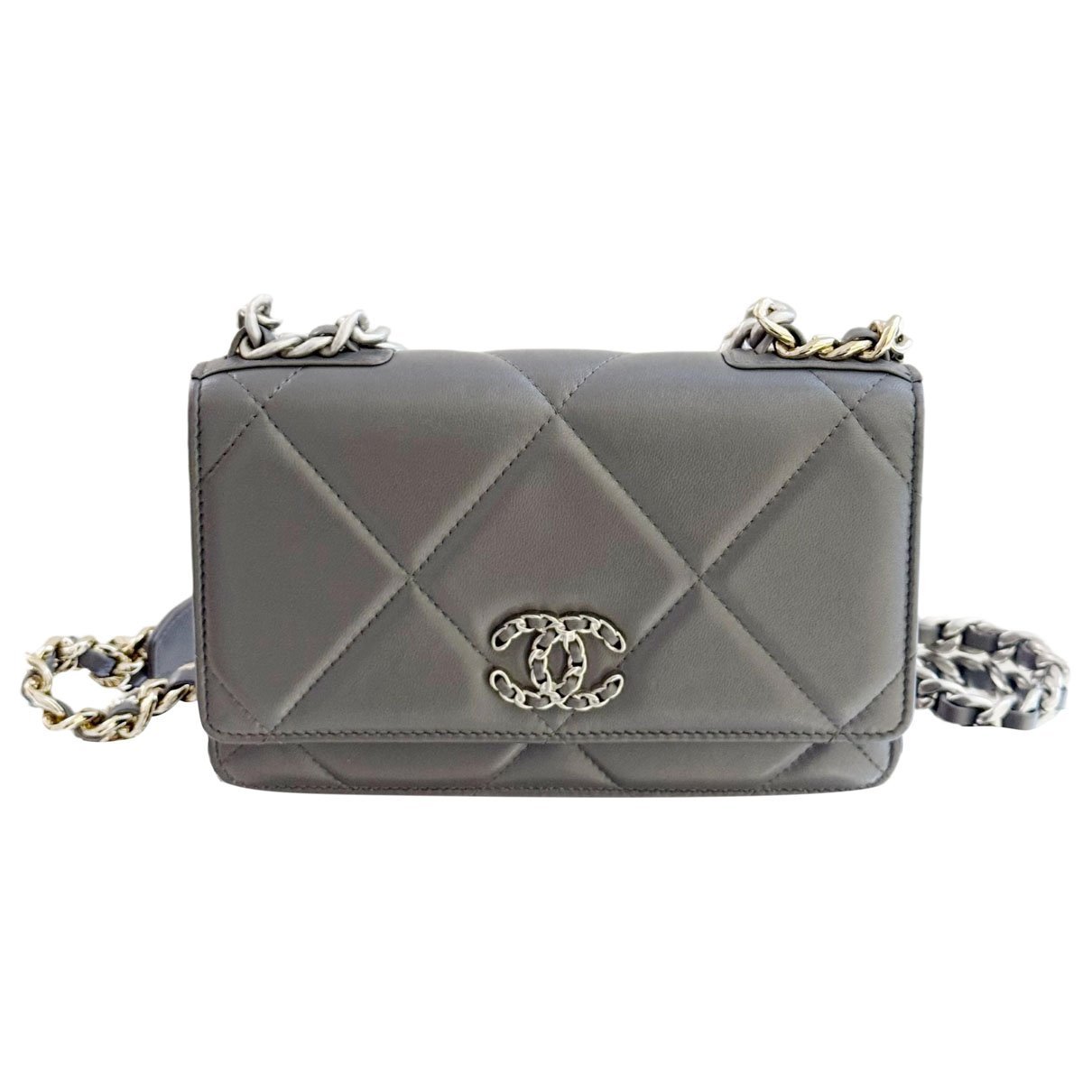 Wallet On Chain Chanel 19 leather handbag