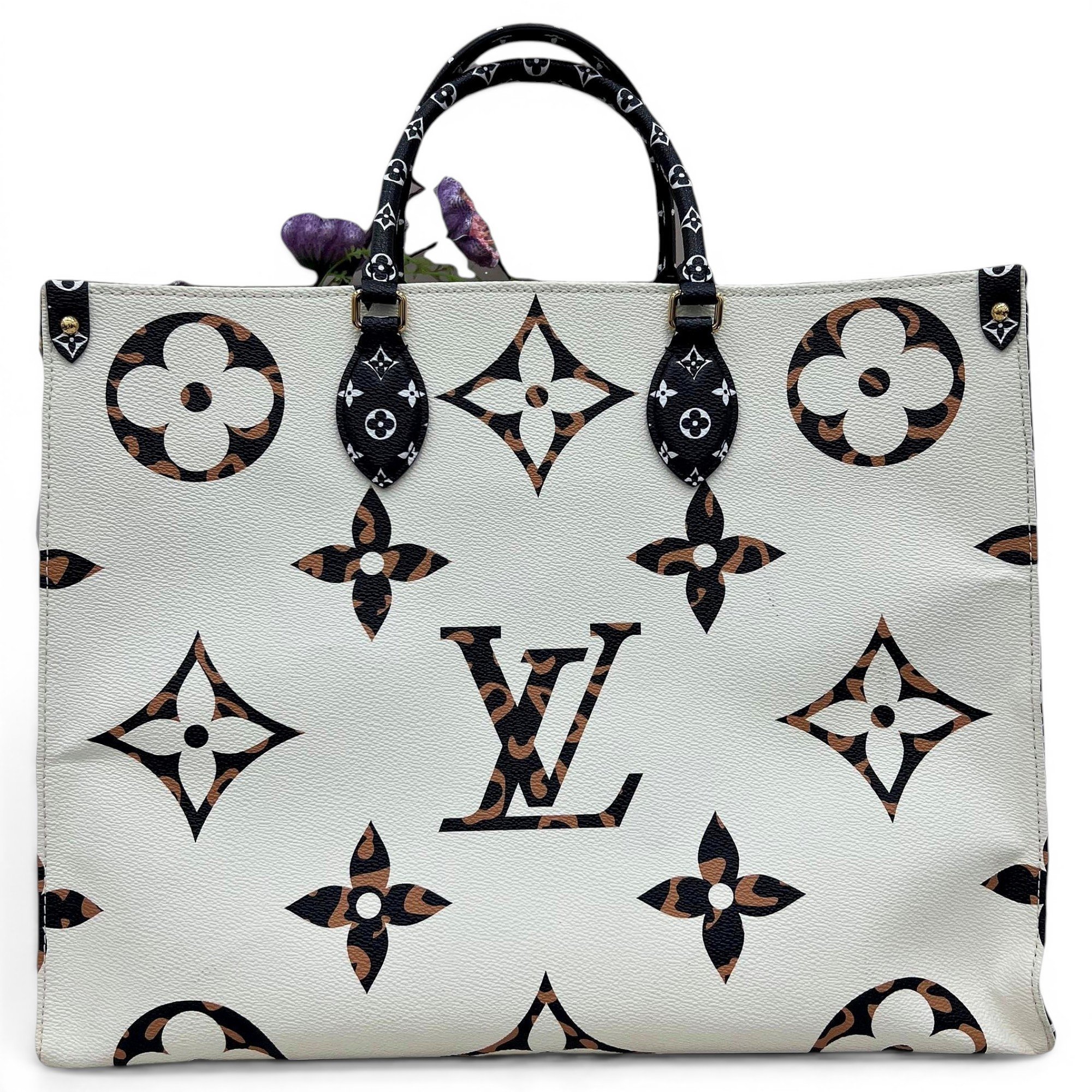 Onthego leather tote