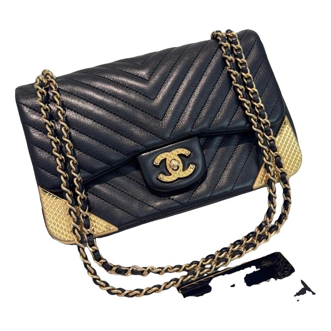 Timeless/Classique leather crossbody bag