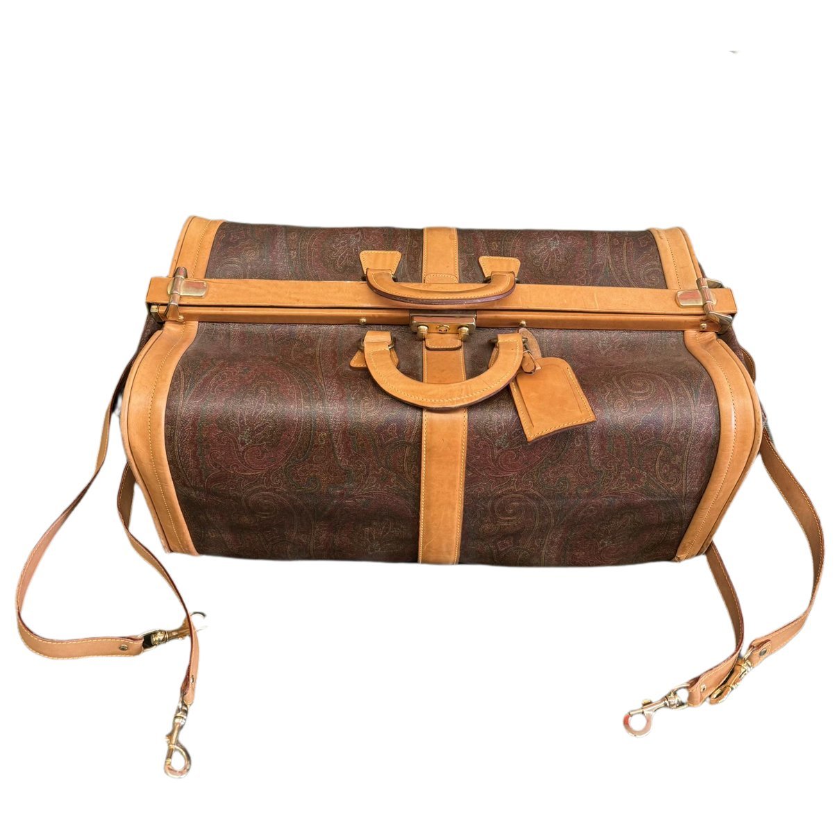 Leather travel bag