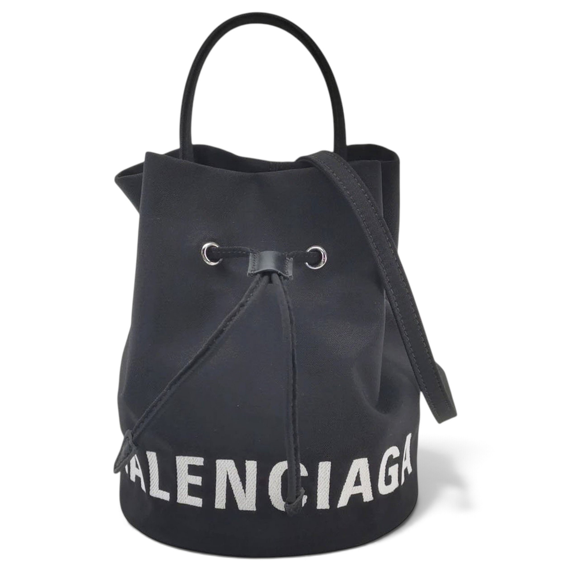 Everyday leather handbag