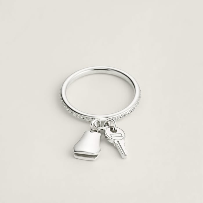 Sans Coloris Kelly Clochette Ring, Small Model