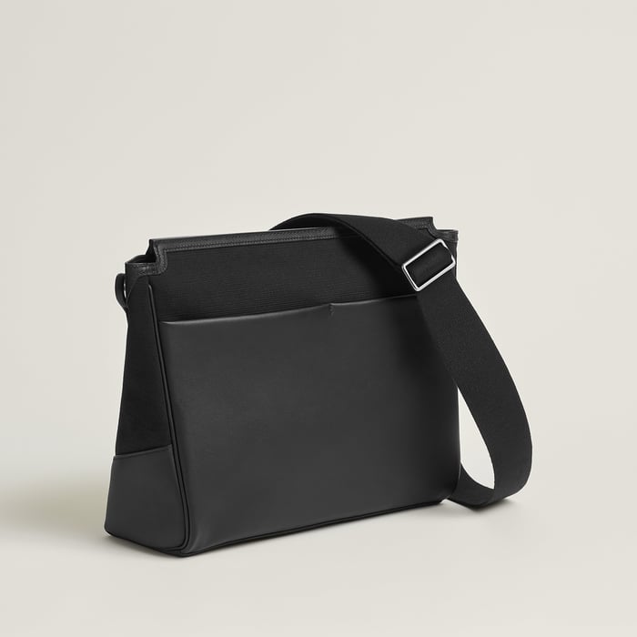 Noir Allback Messenger Bag
