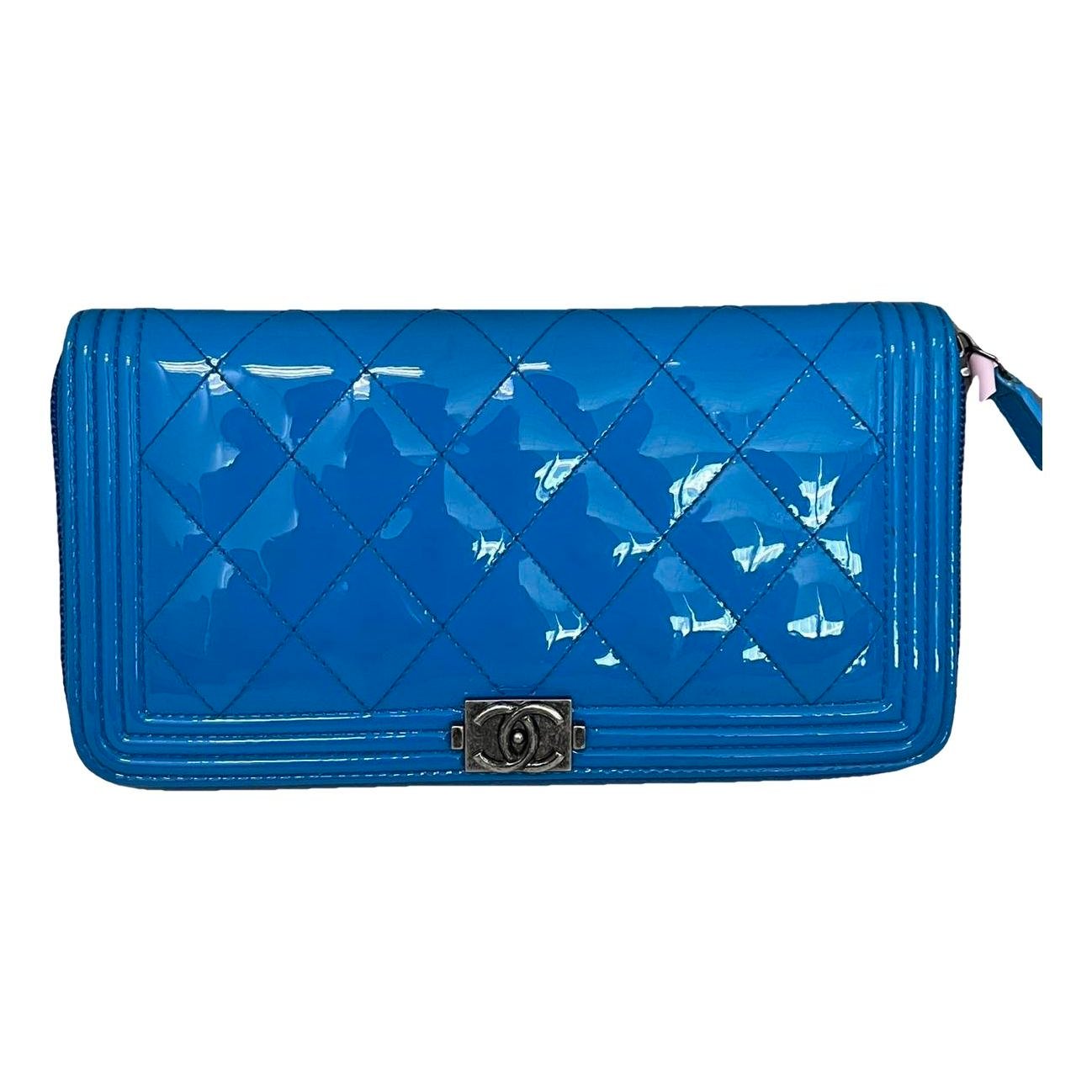 Patent leather clutch bag
