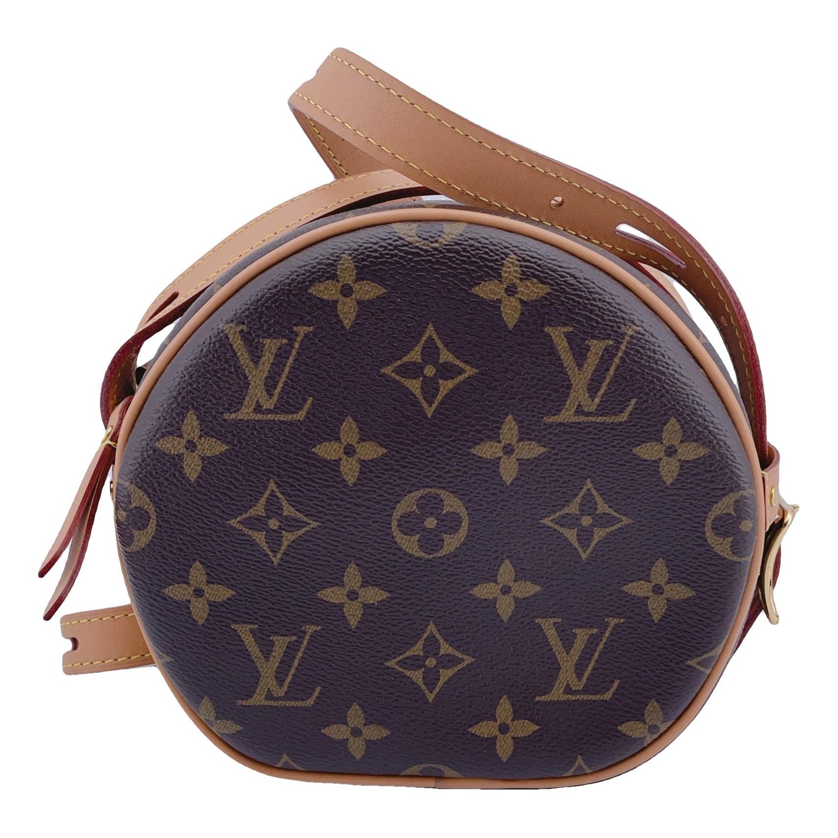 Boîte chapeau souple leather handbag