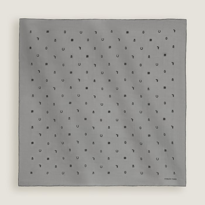 Noir Multicharms Embroidered Scarf 100