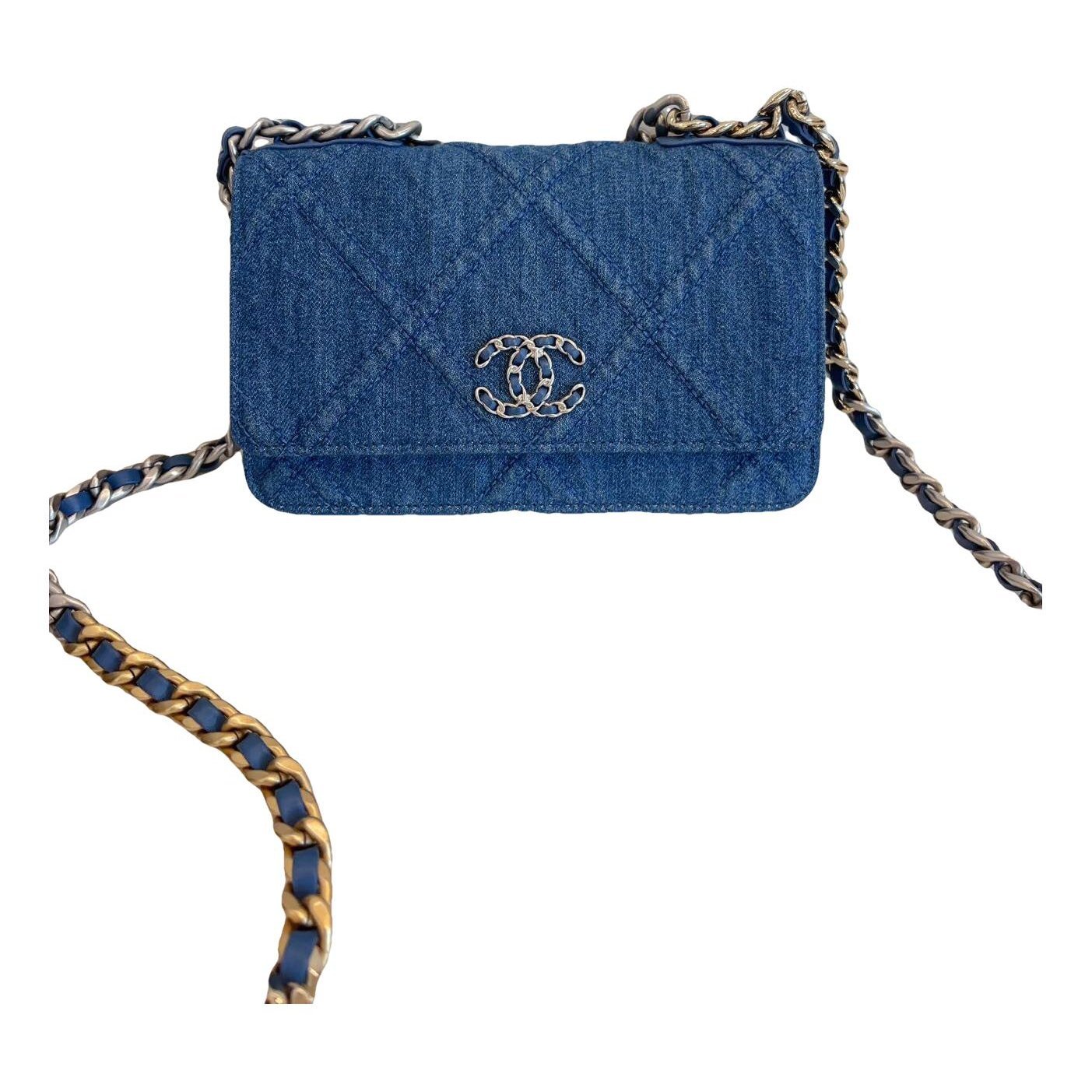 Wallet On Chain Chanel 19 leather handbag