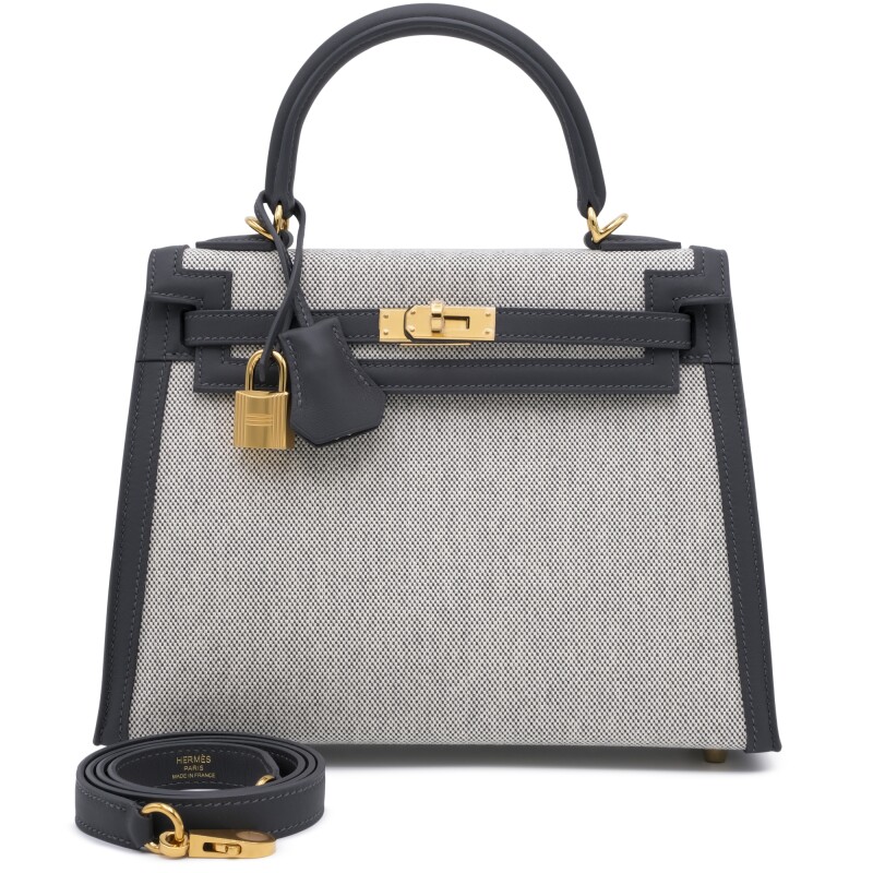 Hermes Limited Edition Ardoise Swift and Ecru Toile Kelly 25 Sellier Gold Hardware, 2025