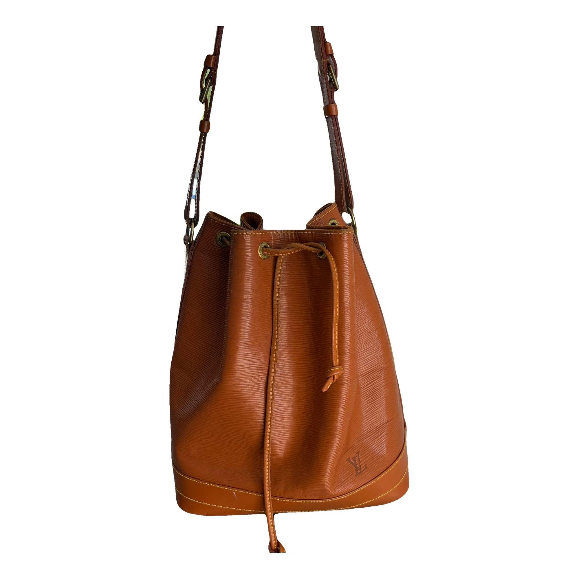 Noé leather handbag