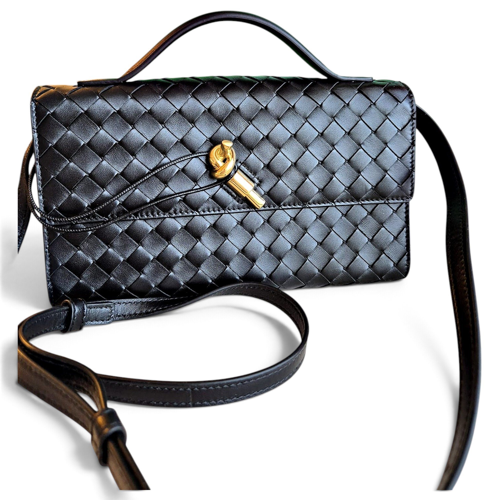 Bottega Veneta Andiamo leather handbag