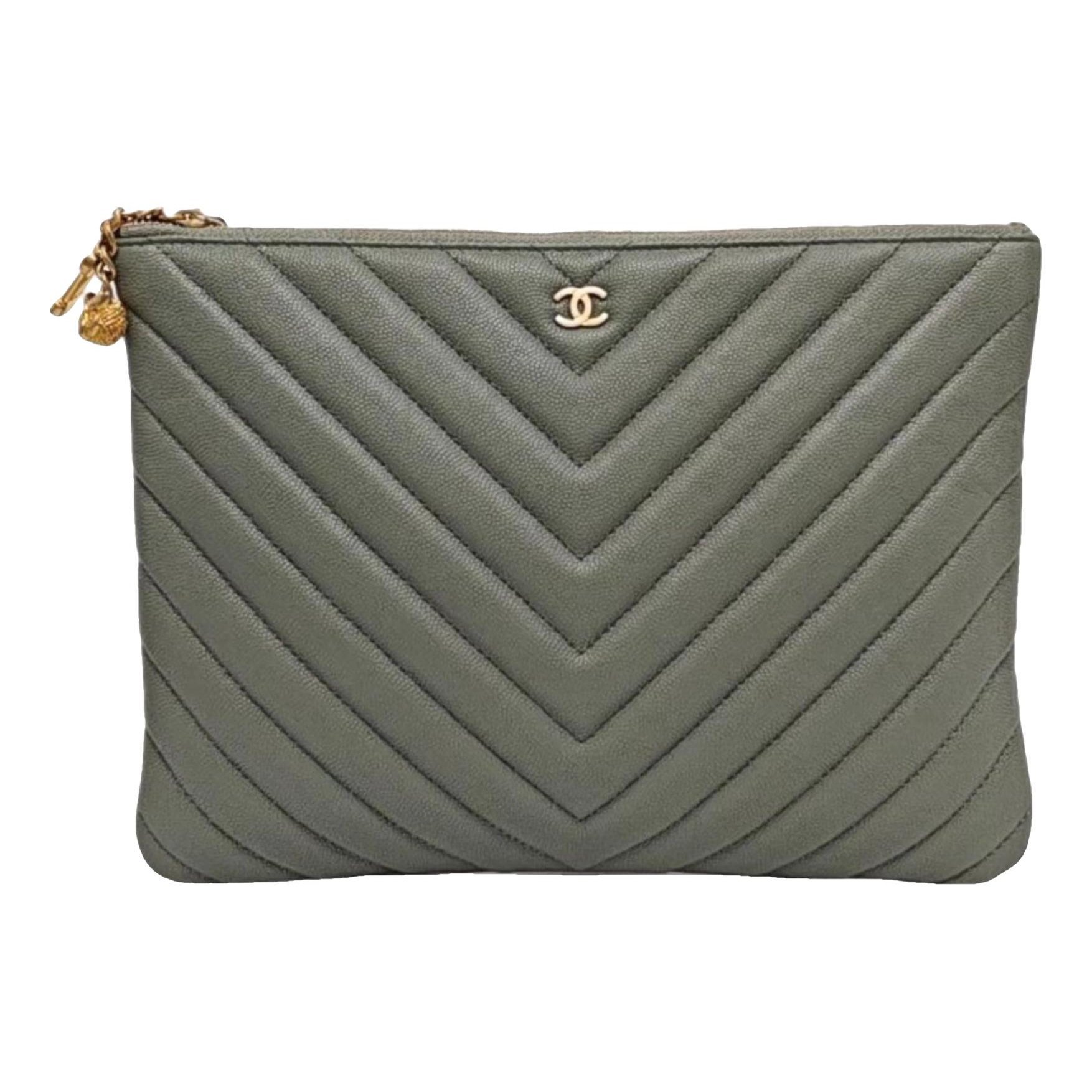 Chanel Timeless/Classique leather clutch bag