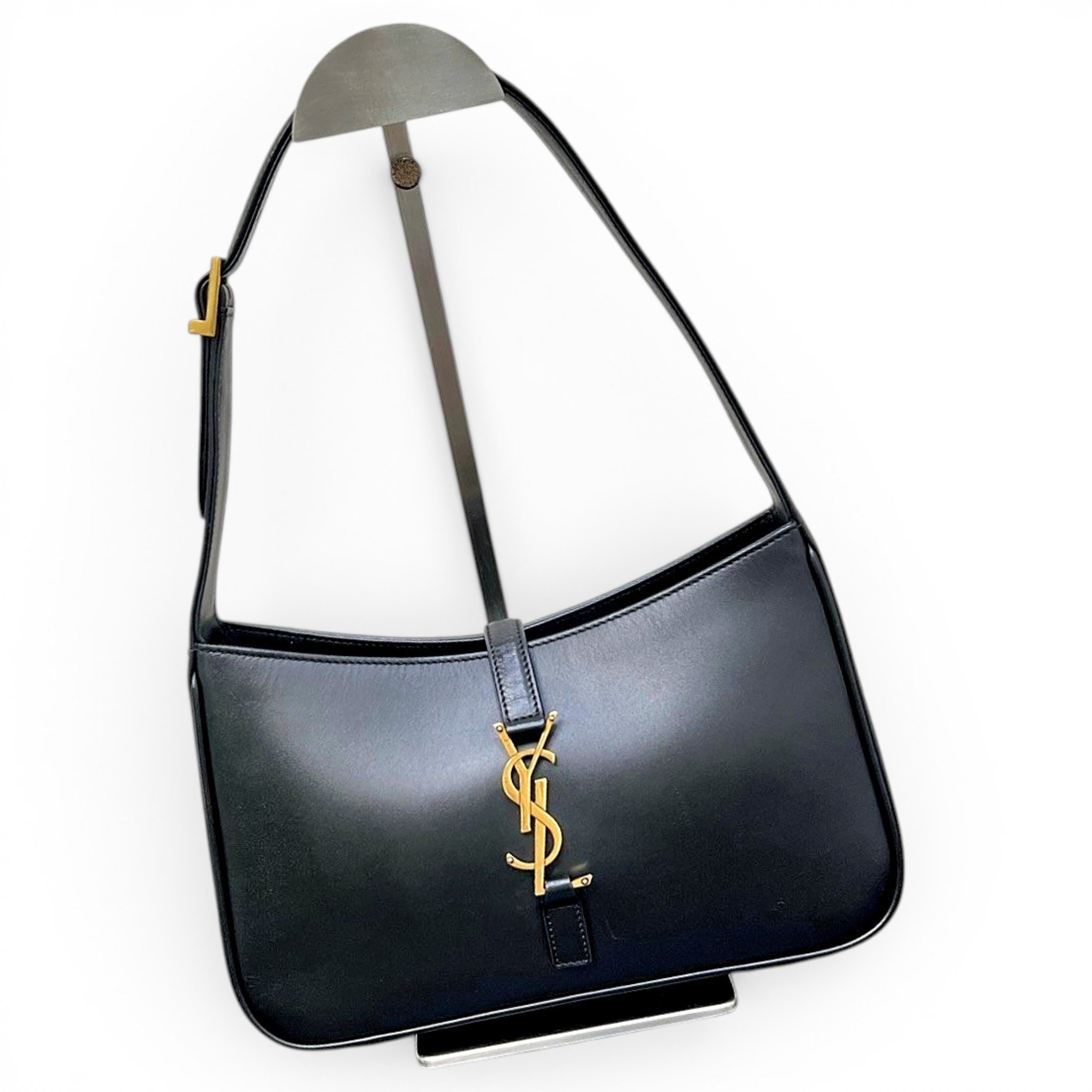 Le 5 à 7 leather handbag