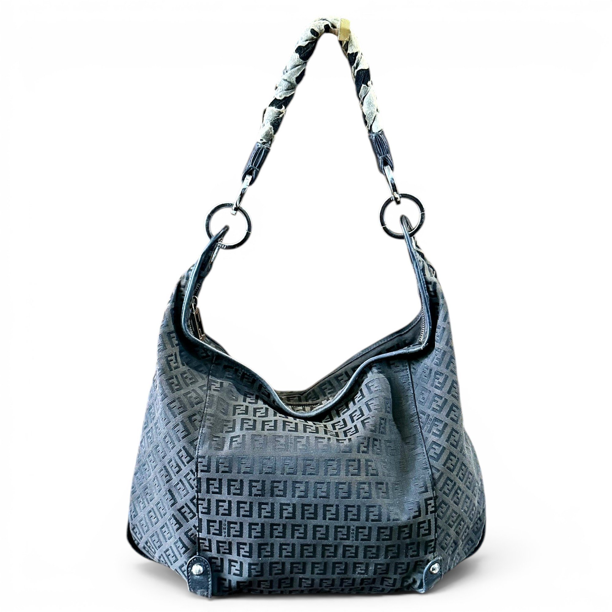 Oyster cloth handbag