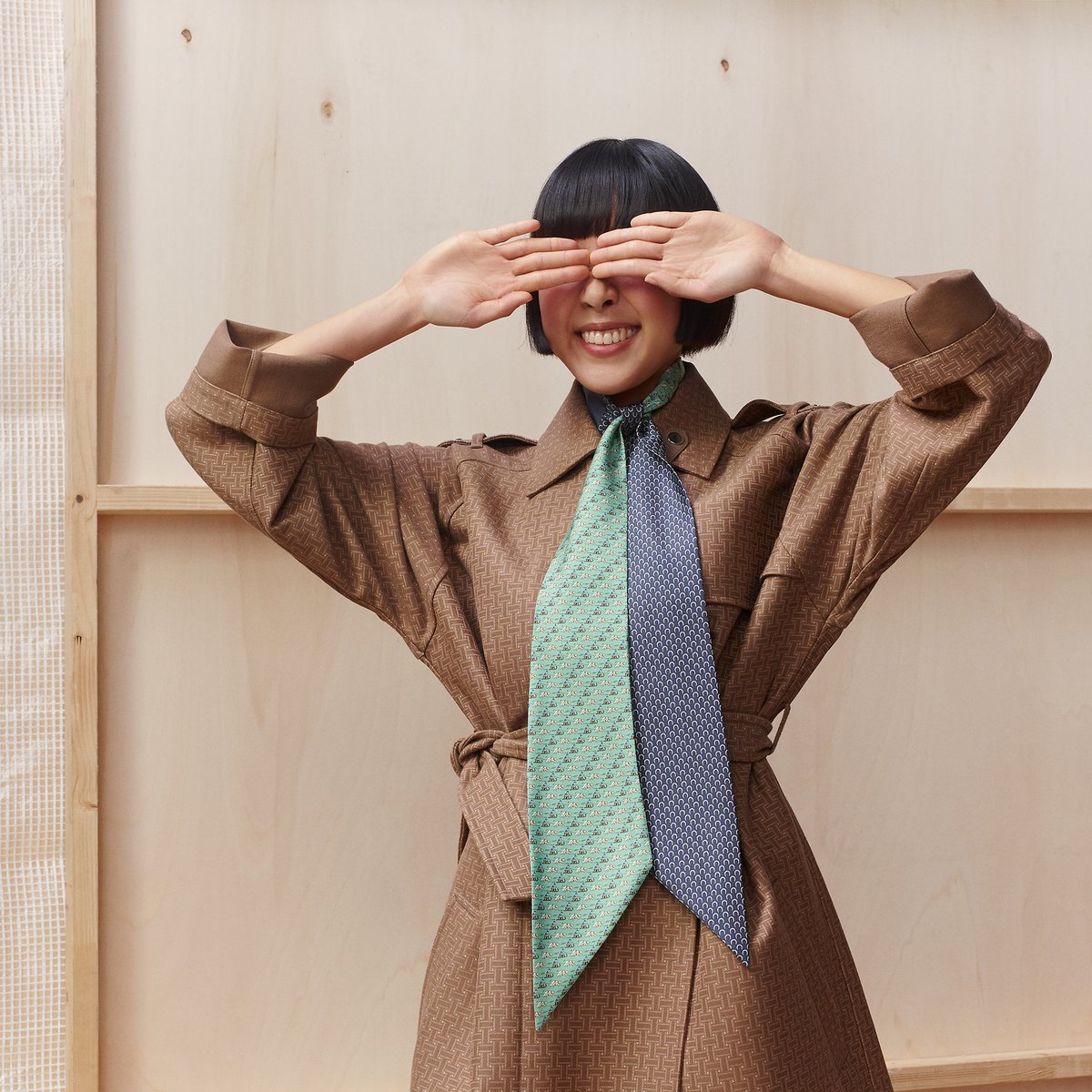 Random Maxi Ribbon Tie