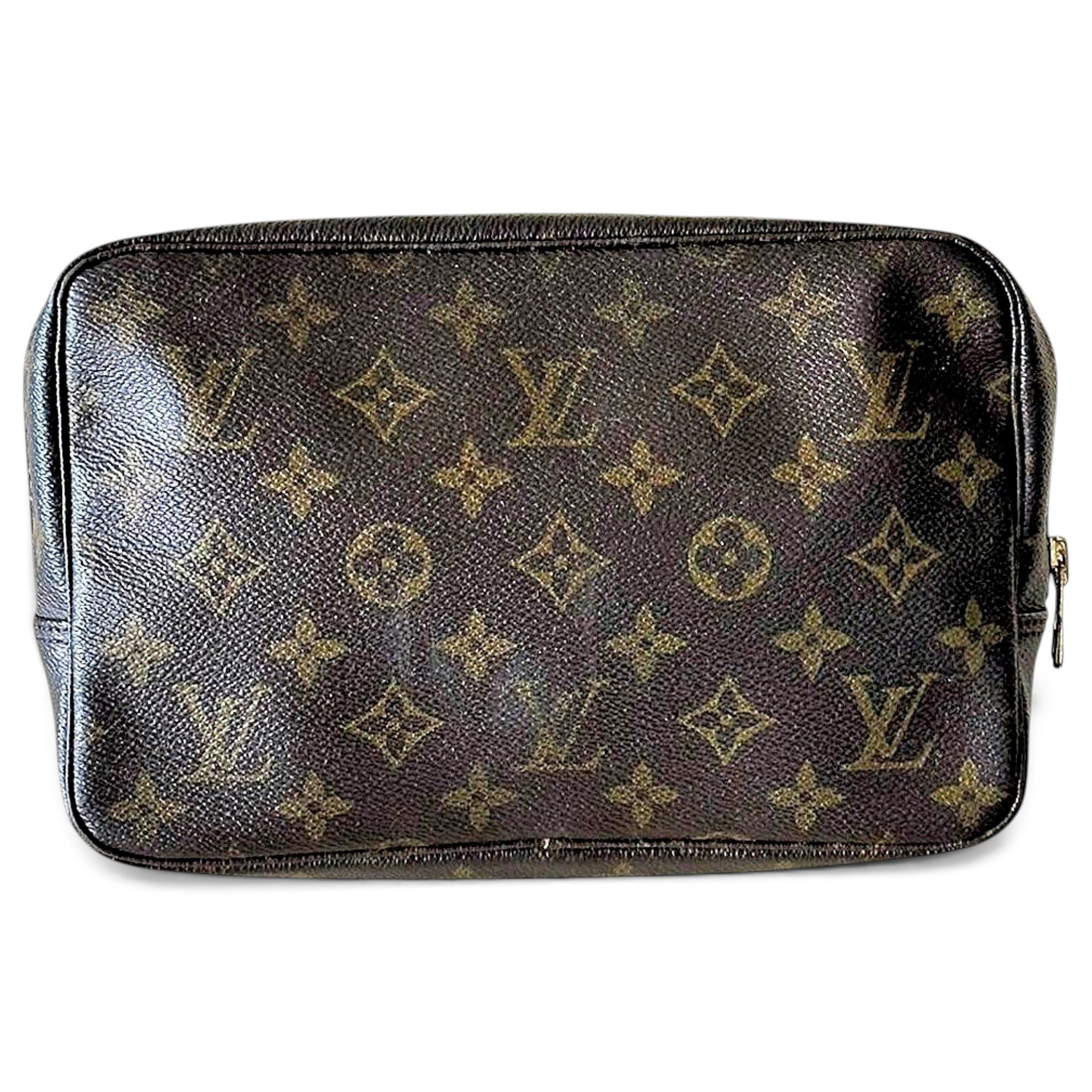Louis Vuitton Trousse de Toilette cloth vanity case