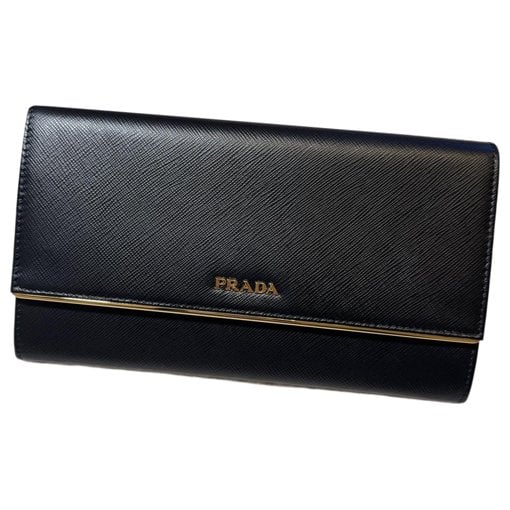 Leather clutch bag