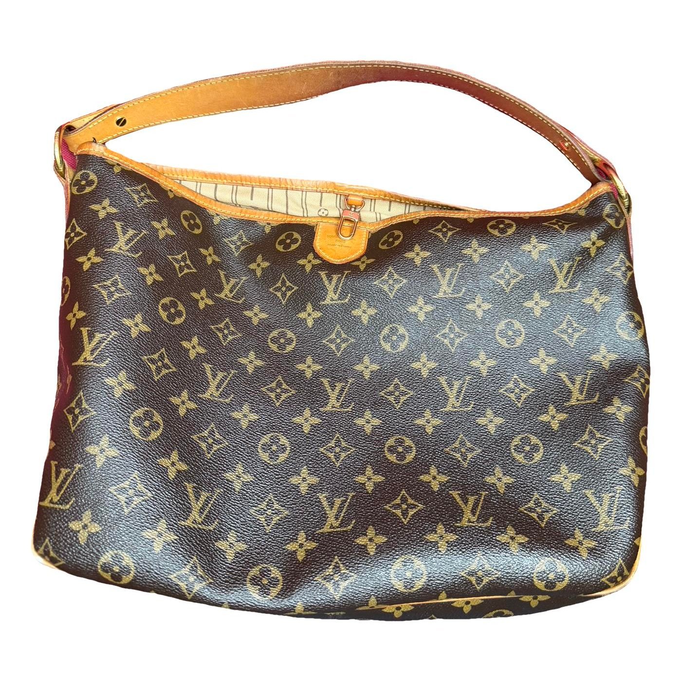 Delightful leather handbag