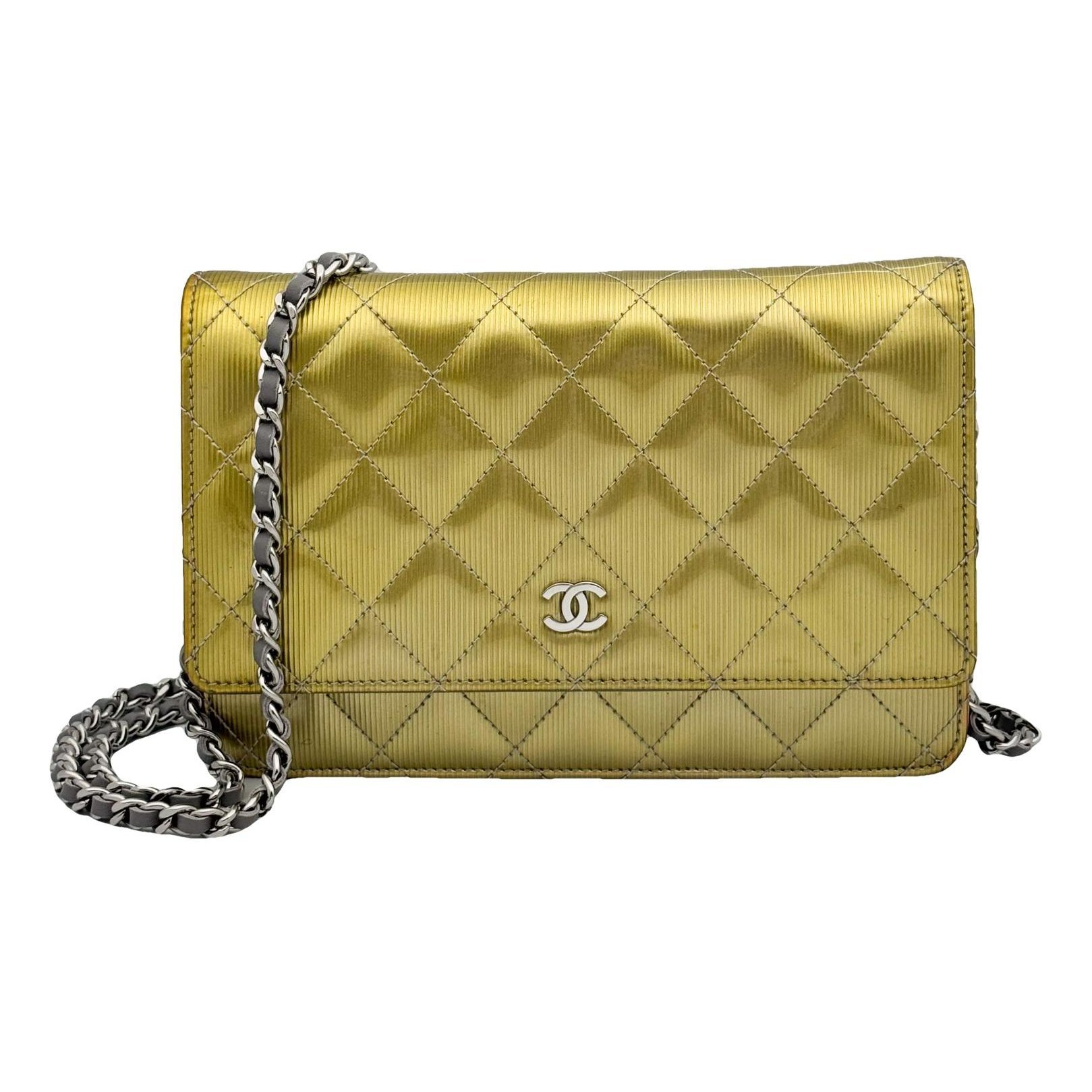 Wallet On Chain Timeless/Classique patent leather crossbody bag