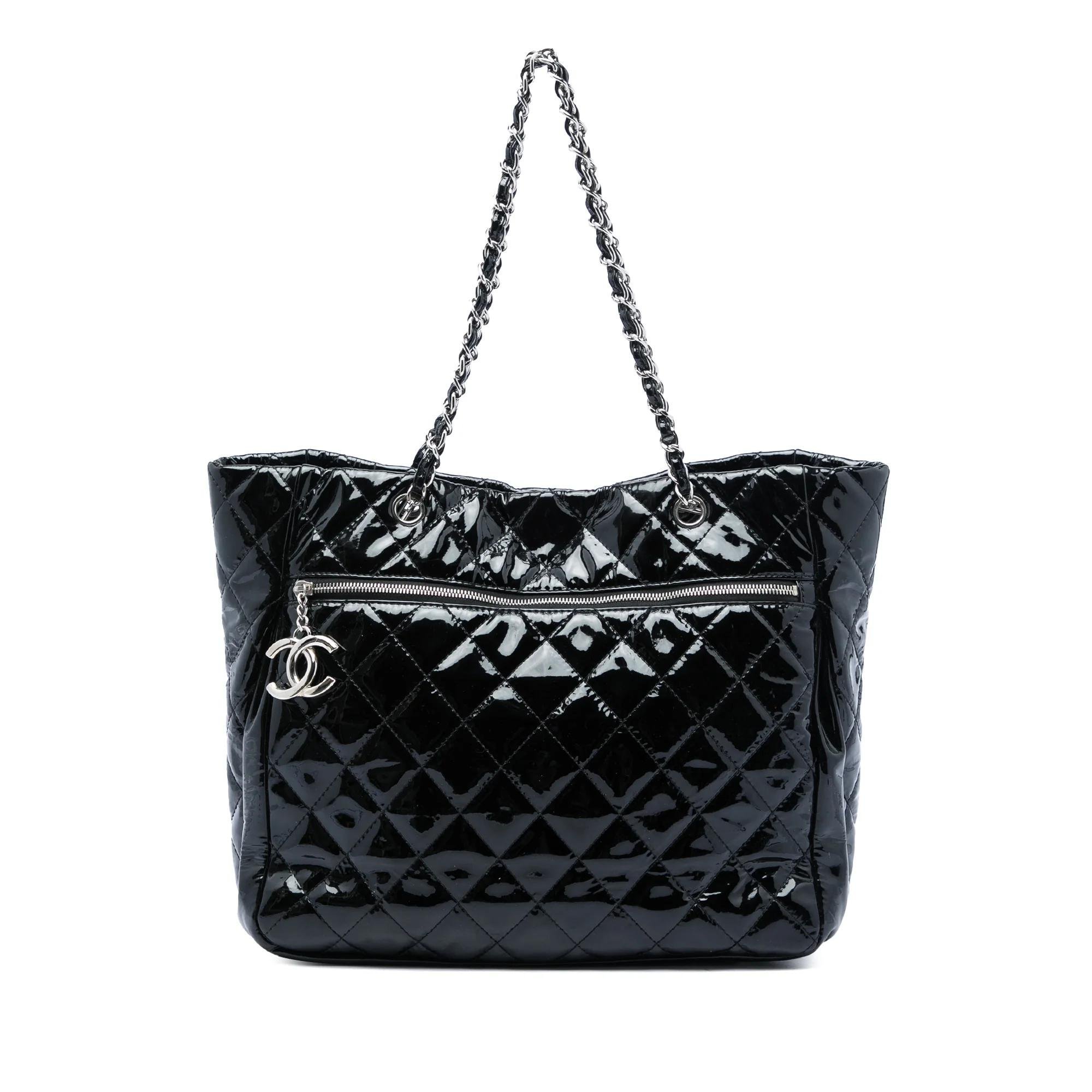 Timeless/Classique patent leather handbag