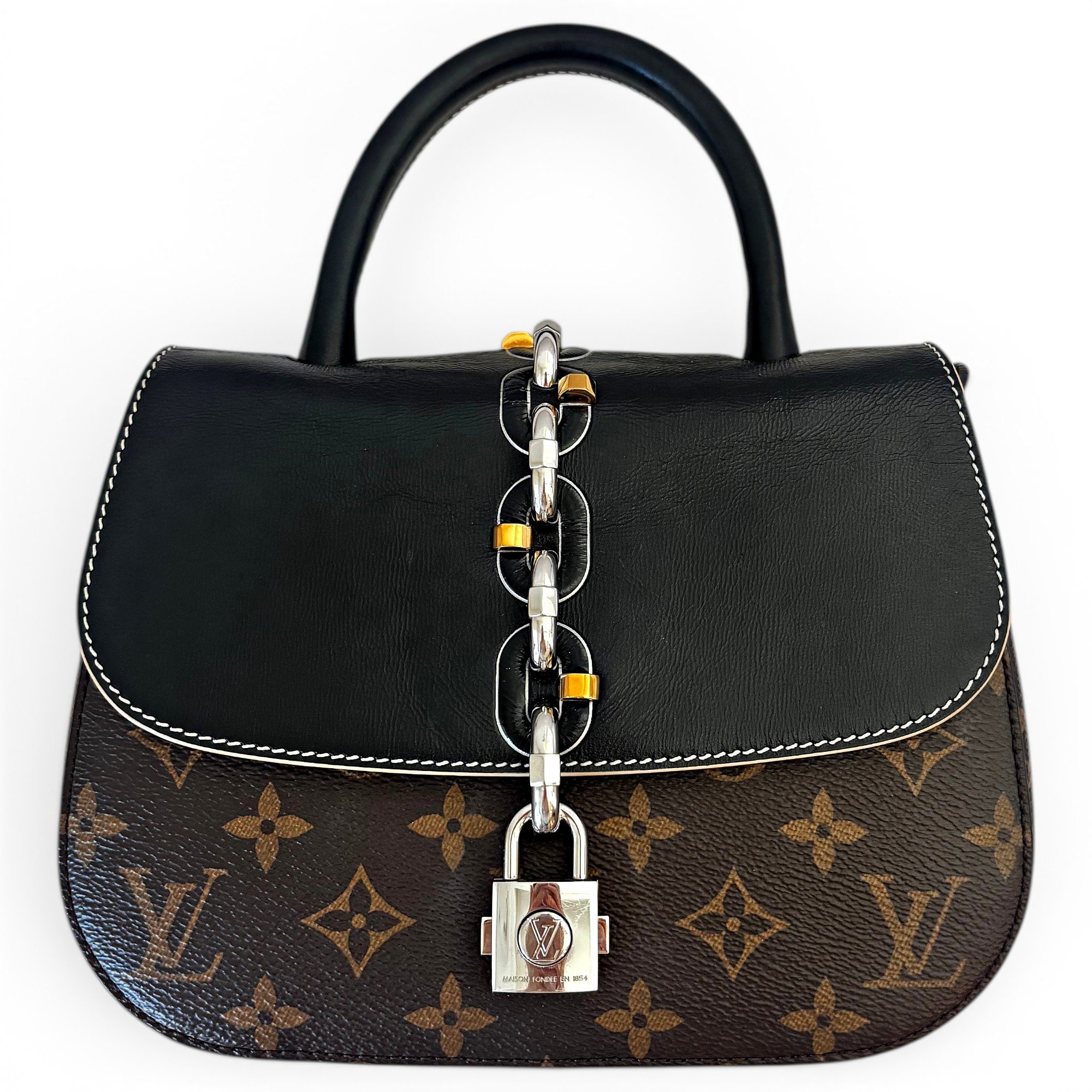 Chain It leather handbag