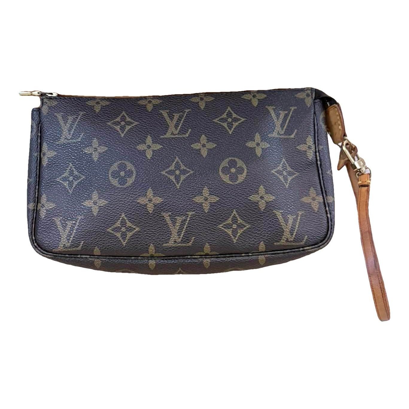 Pochette Accessoire leather handbag